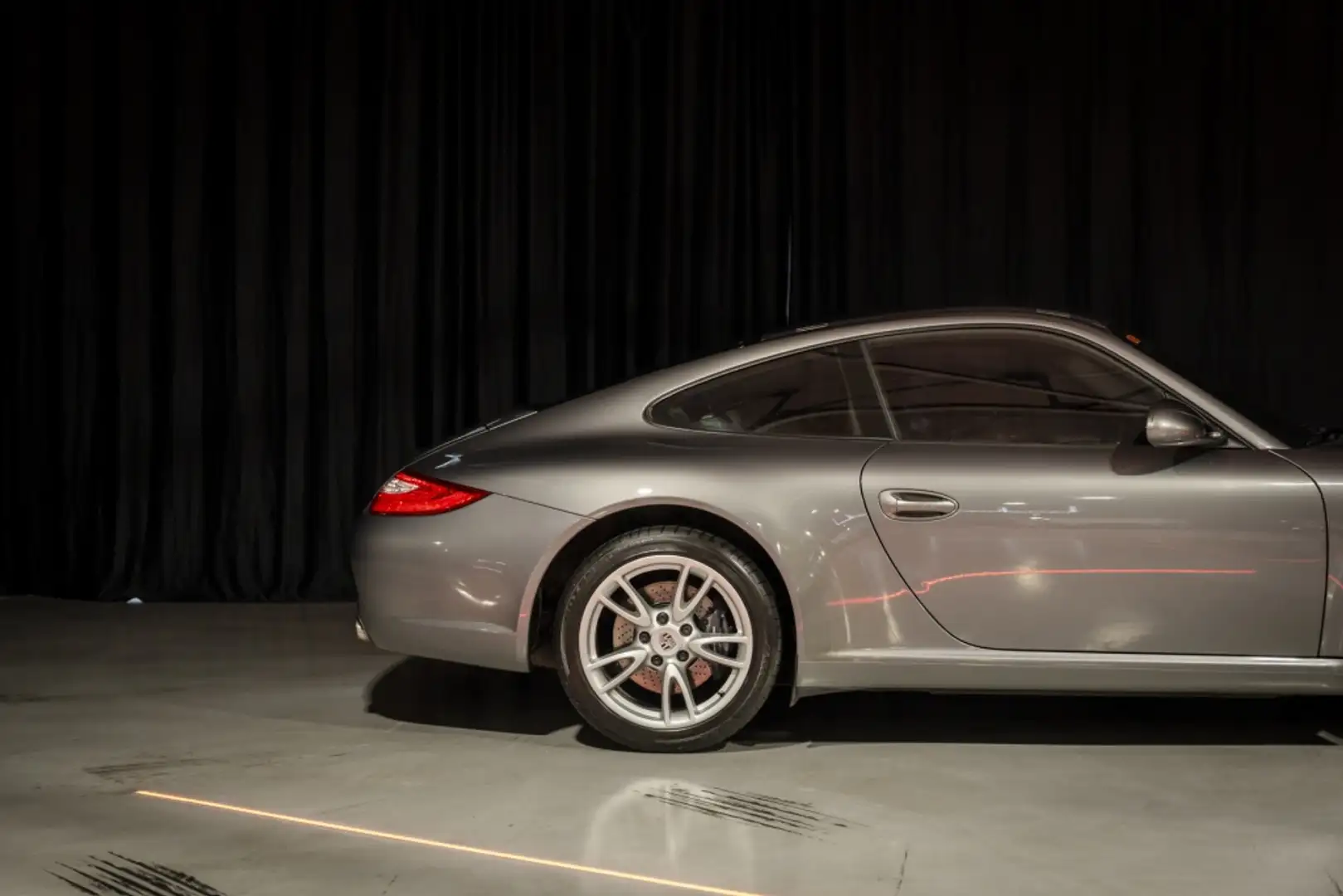 Porsche 997 Carrera Coupé Gris - 1