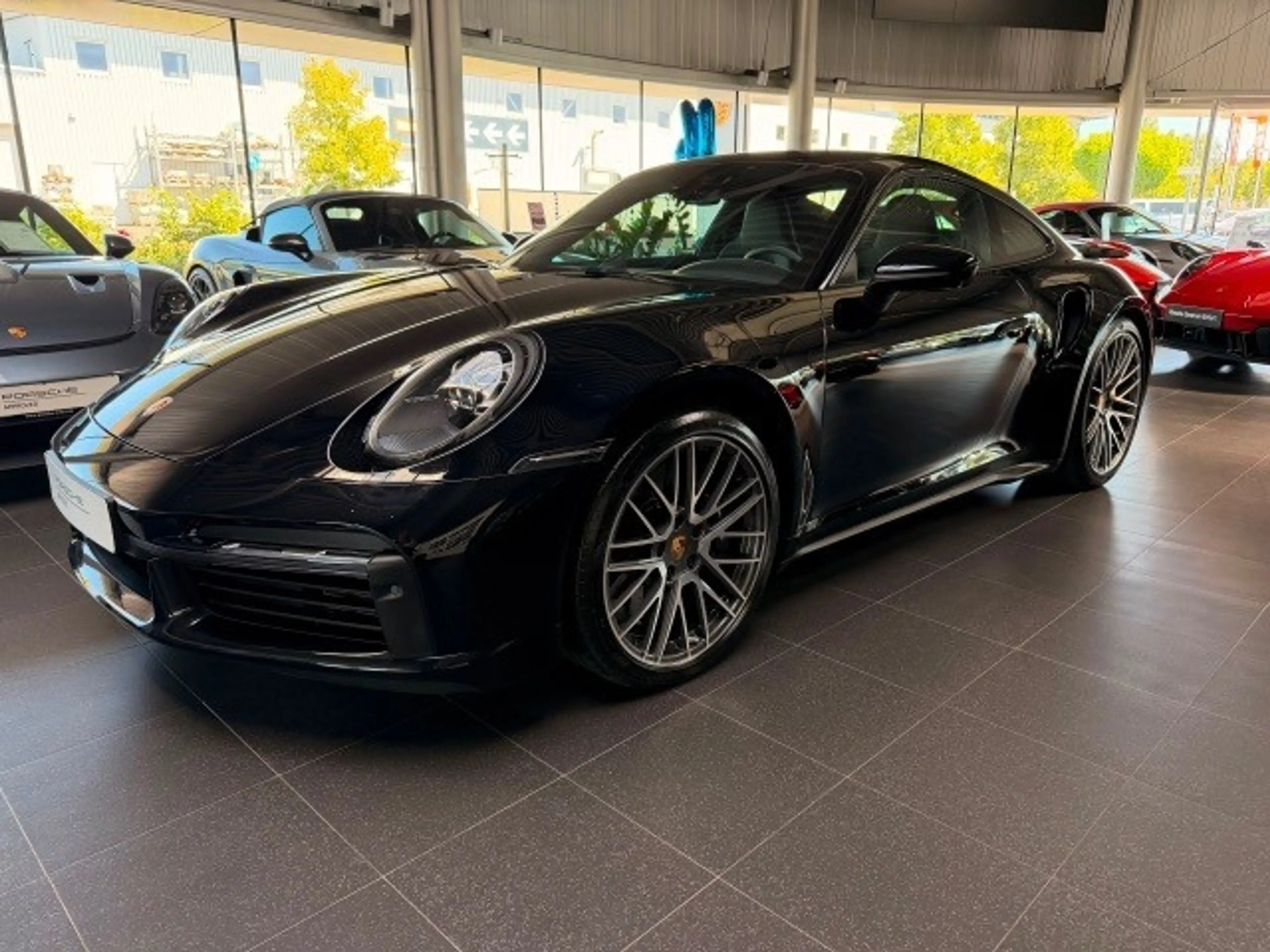 Porsche 911 Turbo S/Liftsystem Vorderachse/Sportabgasanlage