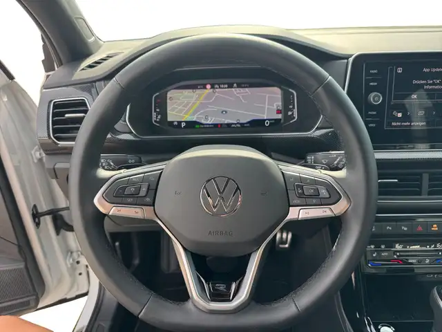 Volkswagen T-Cross view 13