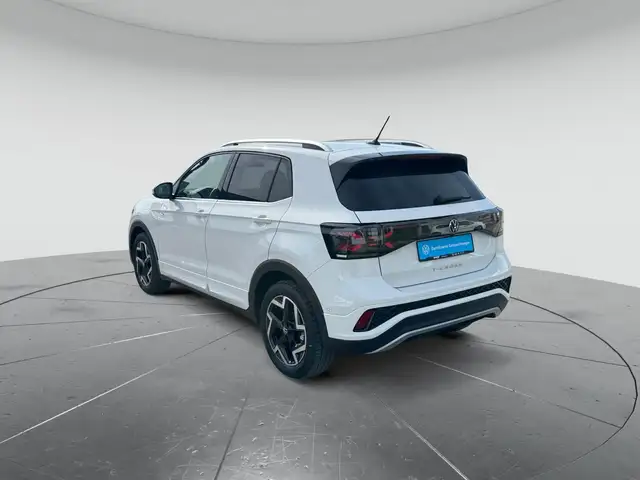 Volkswagen T-Cross view 3