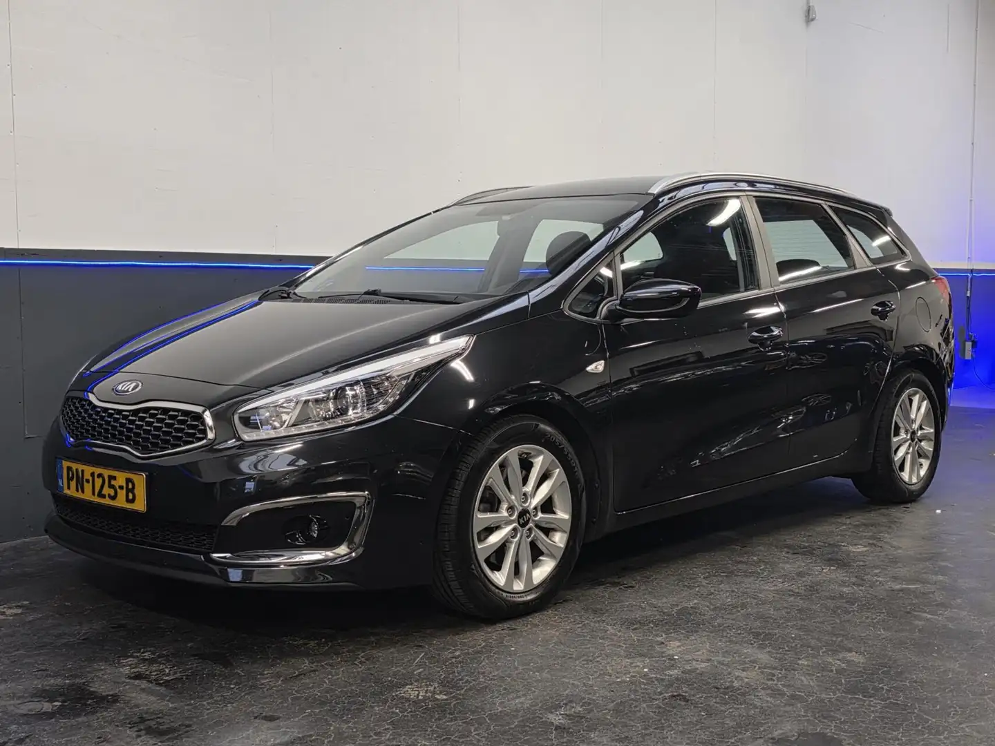 Kia Ceed SW / cee'd SW Sportswagon 1.0 T-GDi ComfortPlusLine Navigator Noir - 2