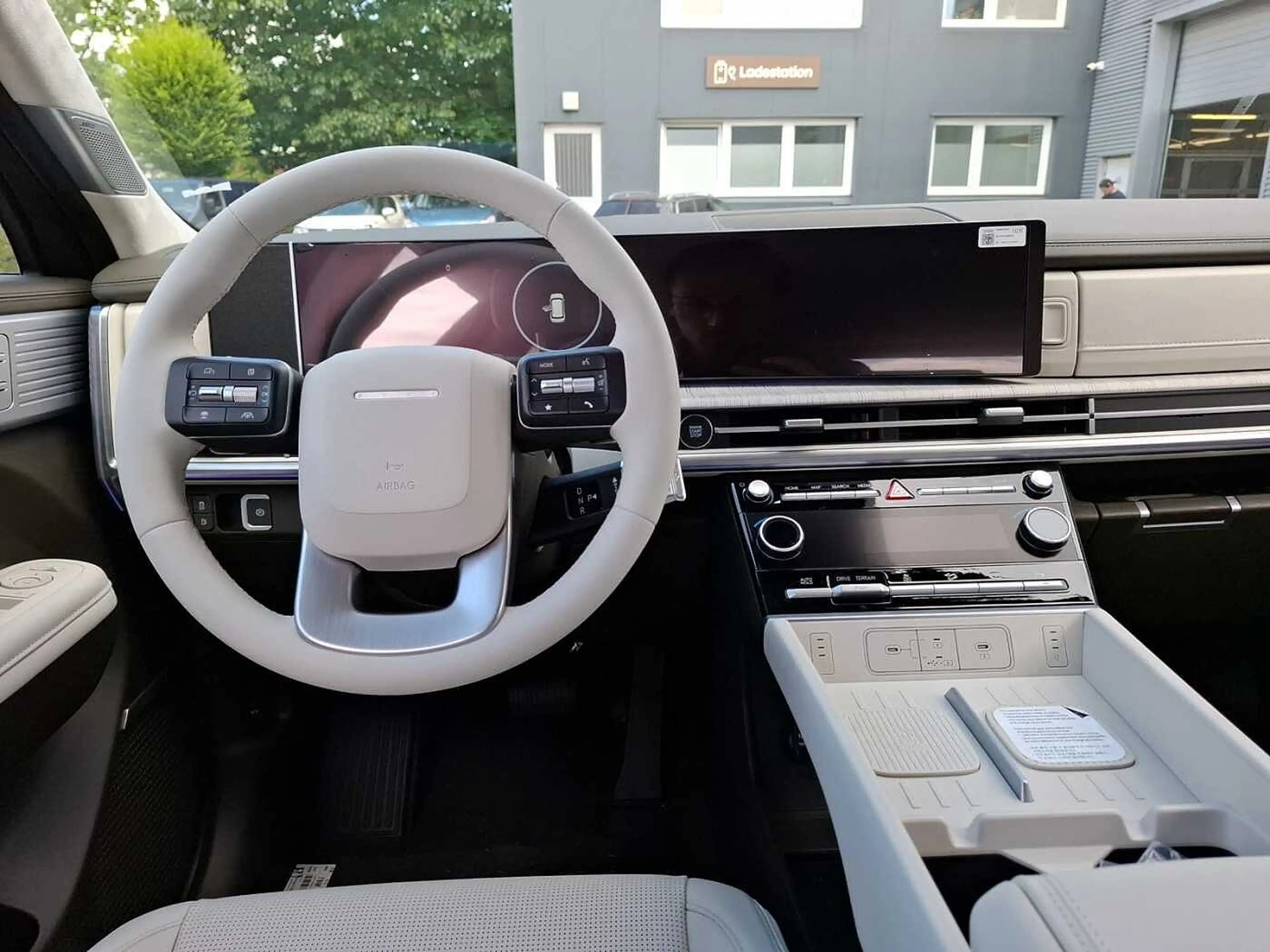 Hyundai SANTA FE 1.6 Plug-In 4WD Signature '0,5%' — photo 8