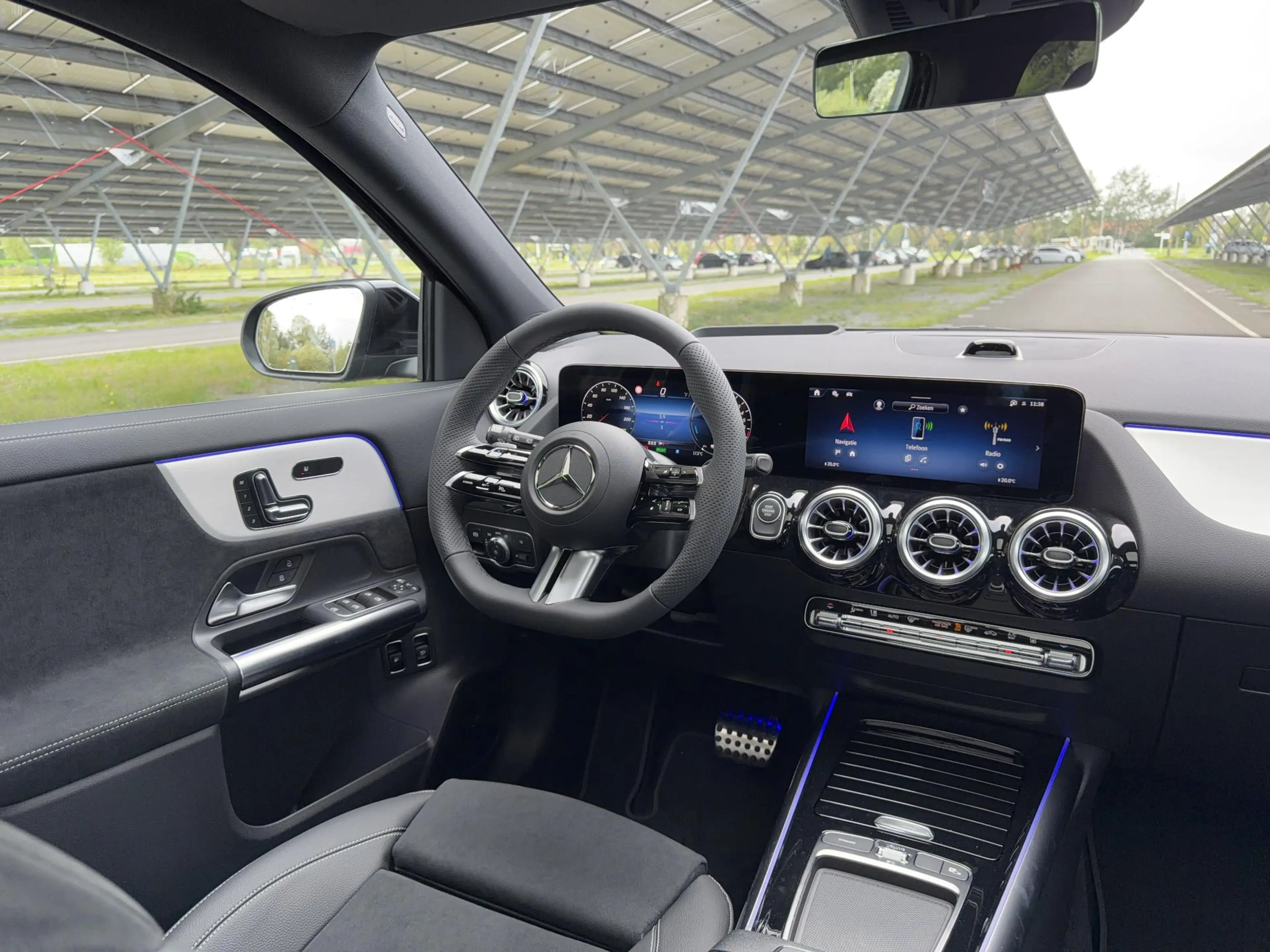 Mercedes-Benz GLA 250 e 140 Years Edition | AMG line | Night | Panoramad — photo 12
