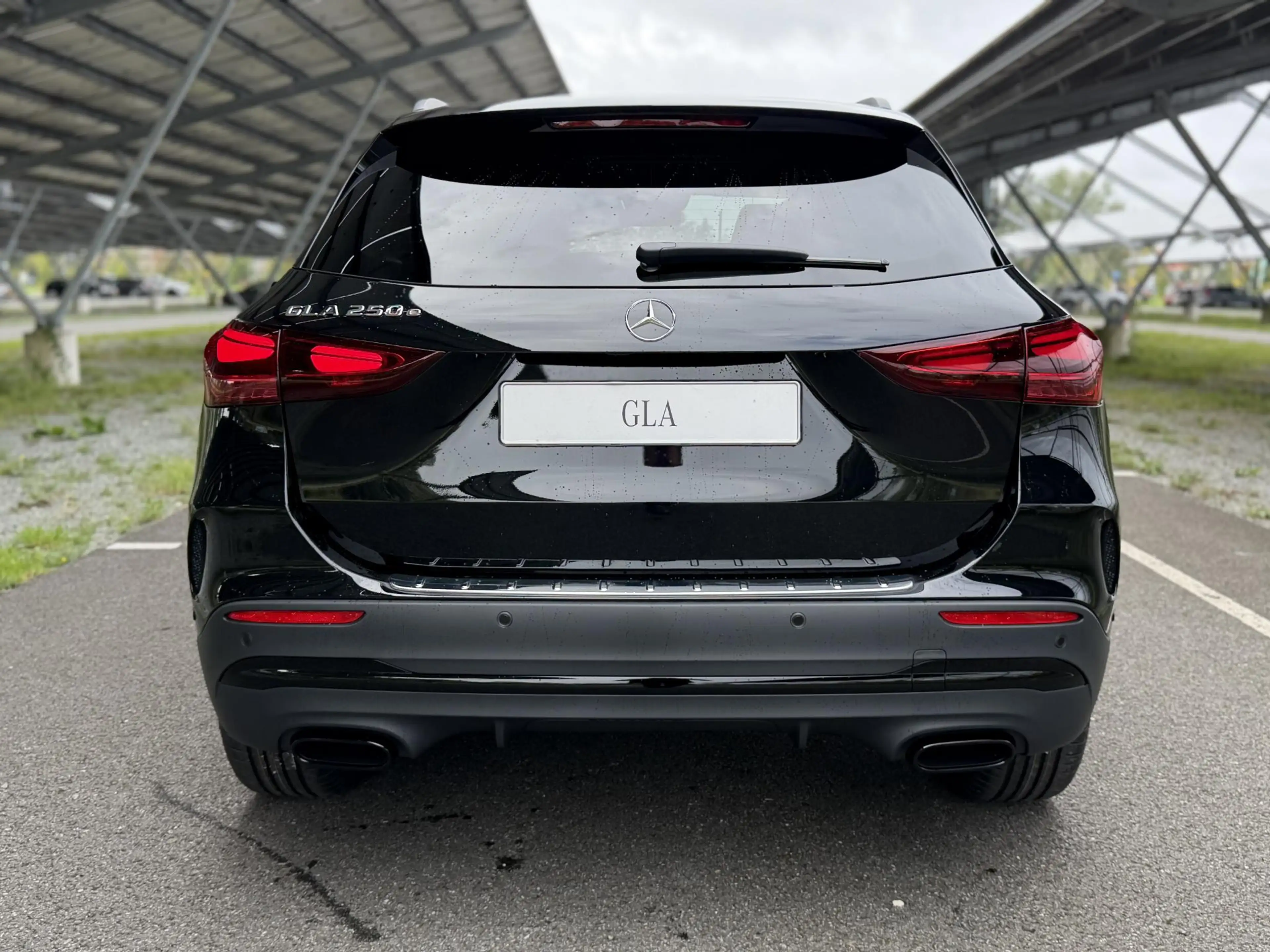 Mercedes-Benz GLA 250 e 140 Years Edition | AMG line | Night | Panoramad — photo 6