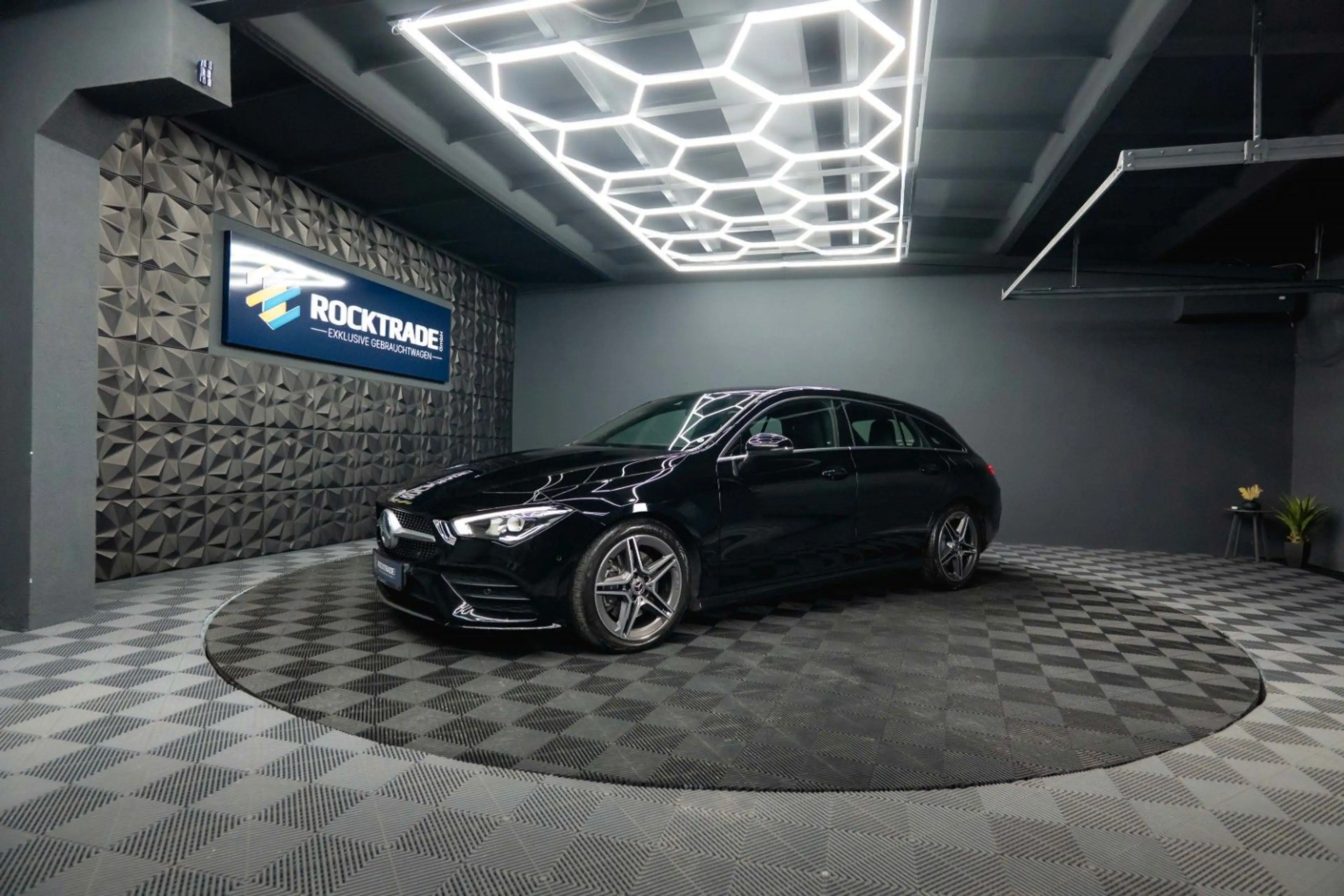 Mercedes-Benz CLA 220 AMG Line | ACC | LED — photo 2