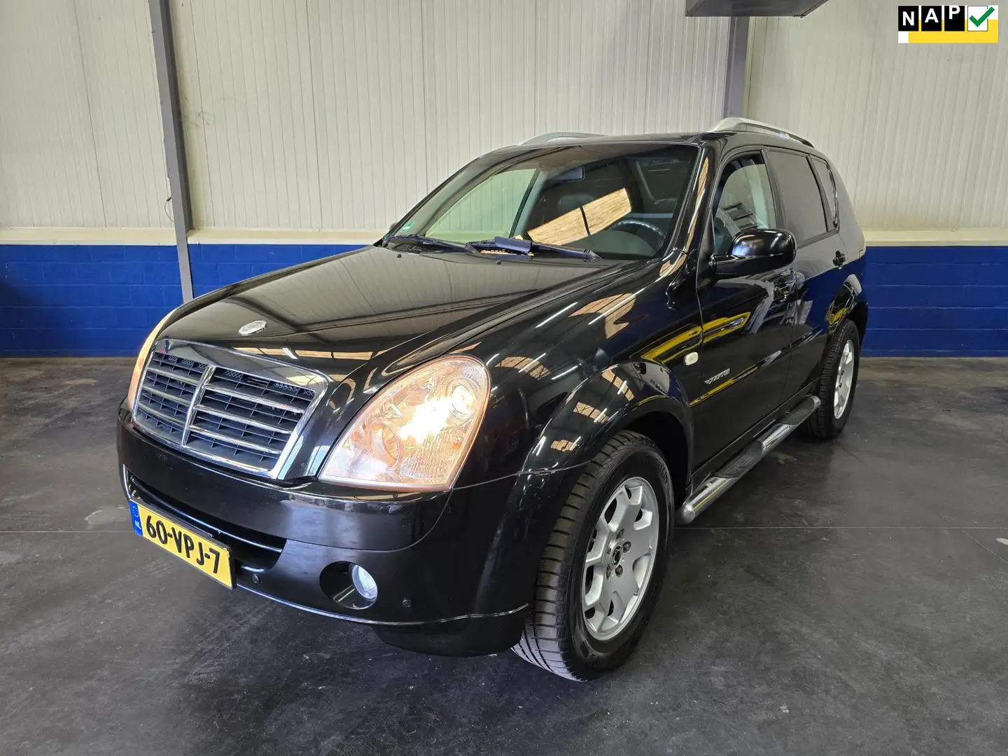 SsangYong Rexton RX 270 XVT Schwarz - 1