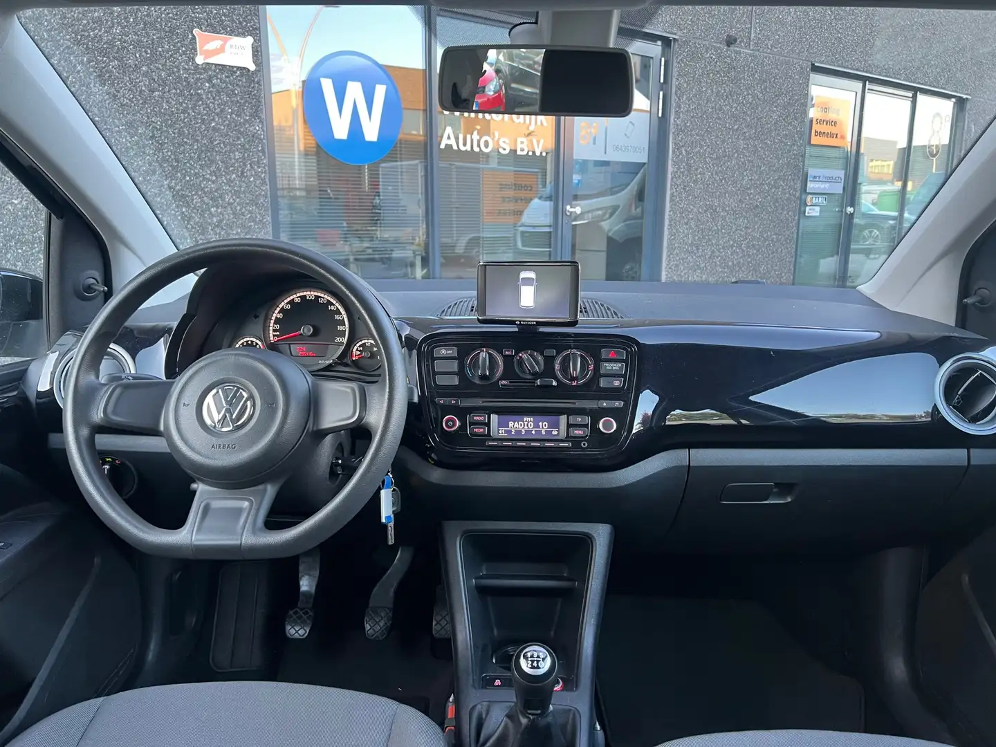 Volkswagen up! 1.0 move up! Airco! 5Drs! Navigatie! Bluetooth! Zwart - 2