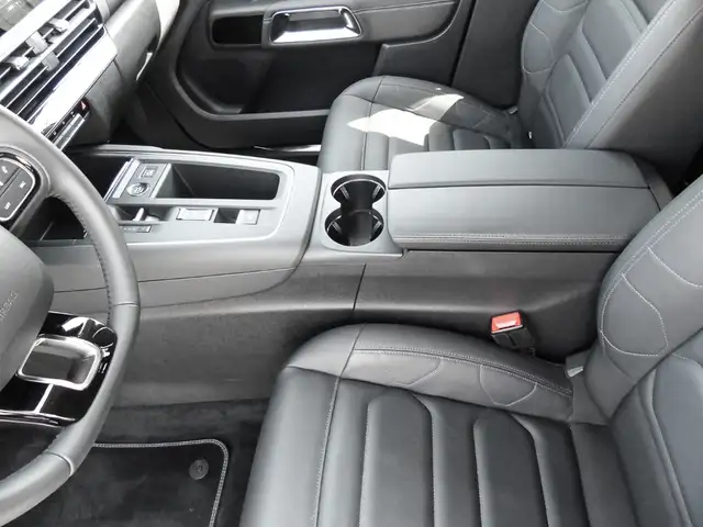 Citroen C5 Aircross view 11