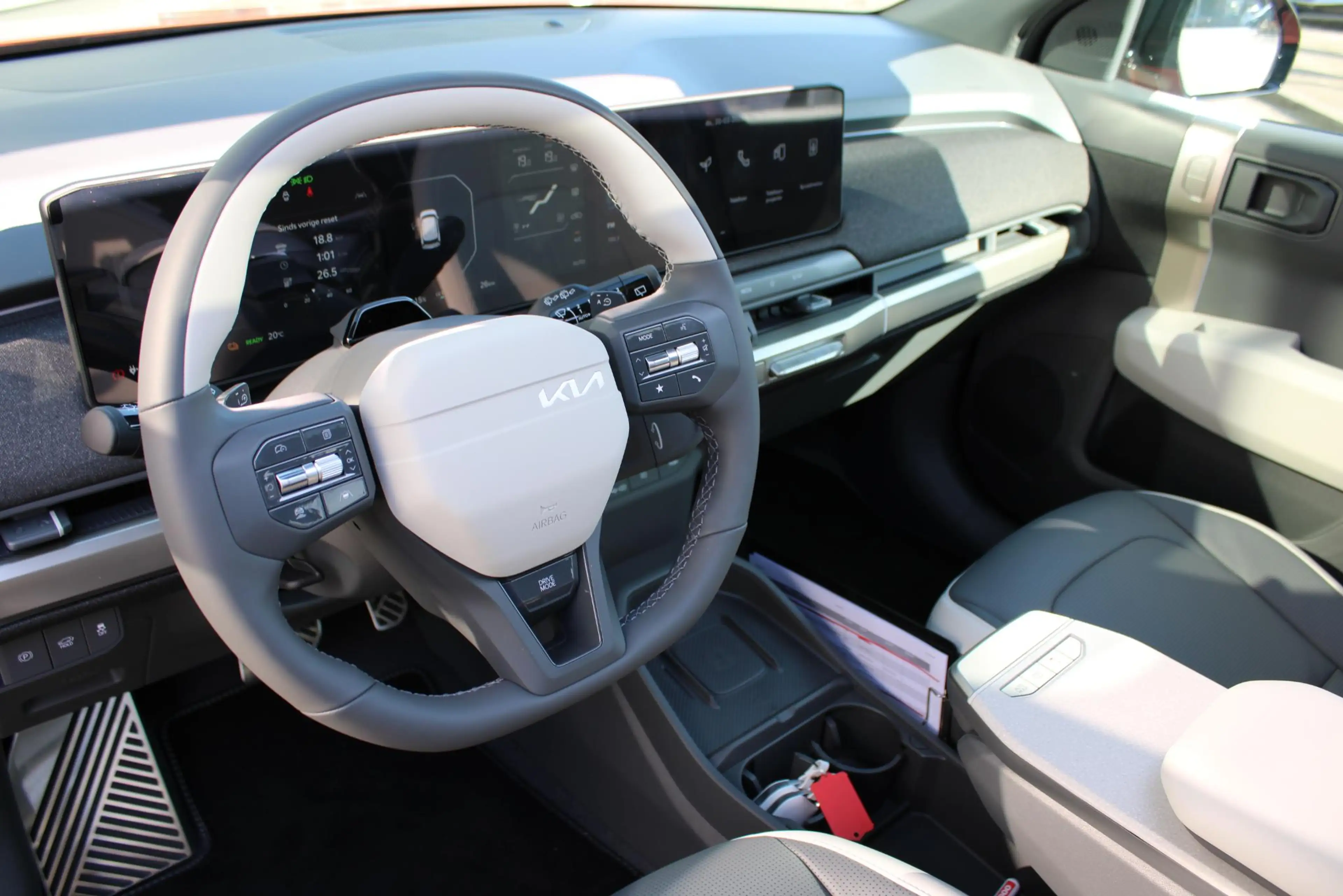Kia EV3 GT-Line 81.4 kWh | Direct Beschikbaar | Adaptive C — photo 9