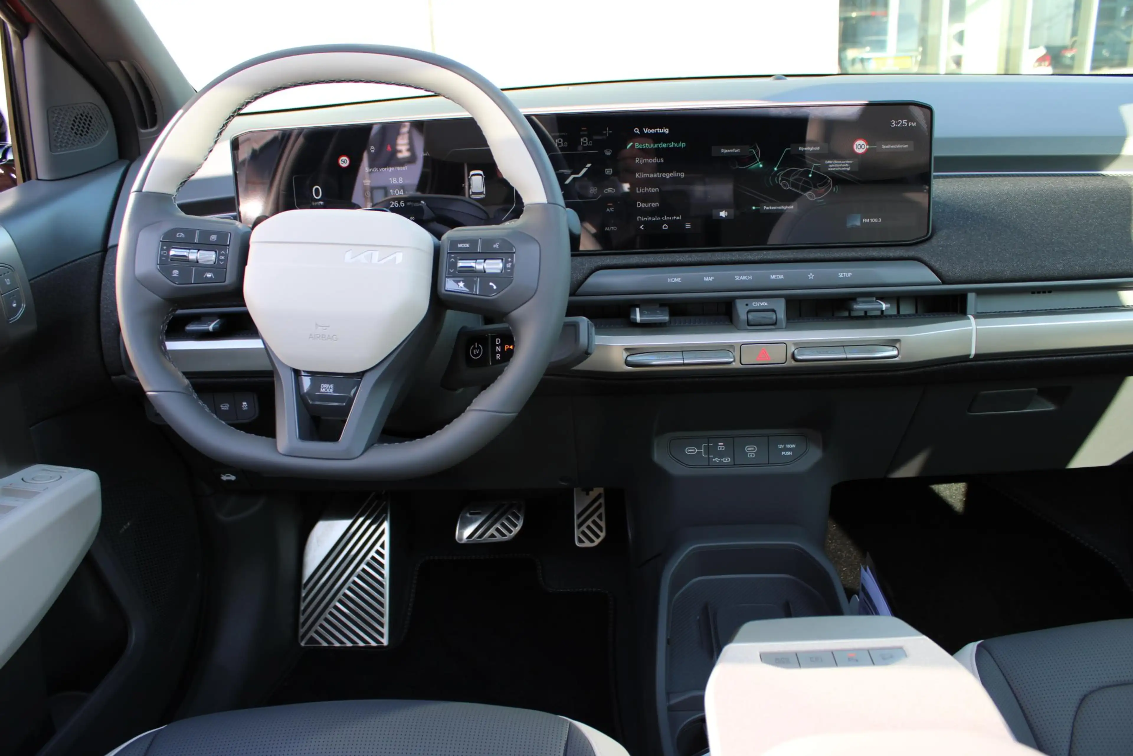 Kia EV3 GT-Line 81.4 kWh | Direct Beschikbaar | Adaptive C — photo 3