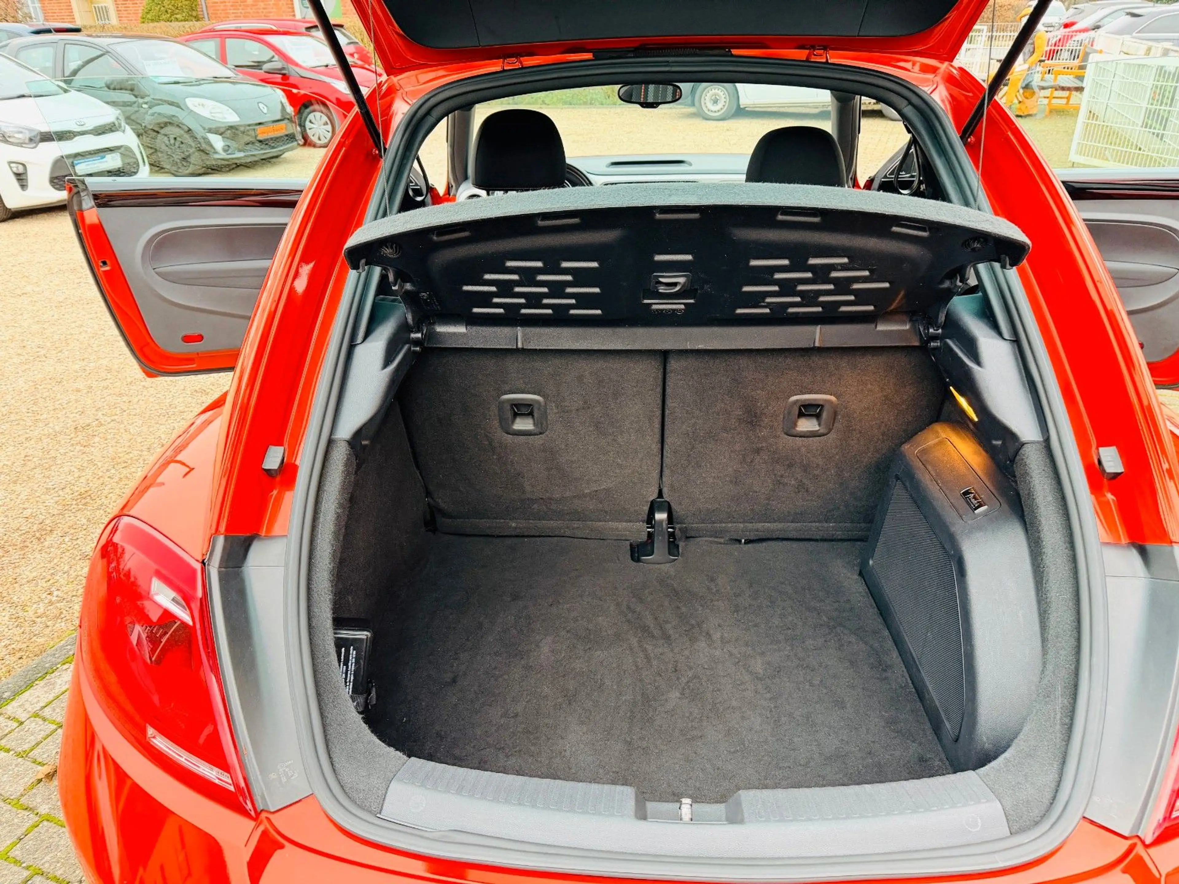 Volkswagen New Beetle Beetle Lim. Club BMT+Navi+Wartung NEU — photo 14