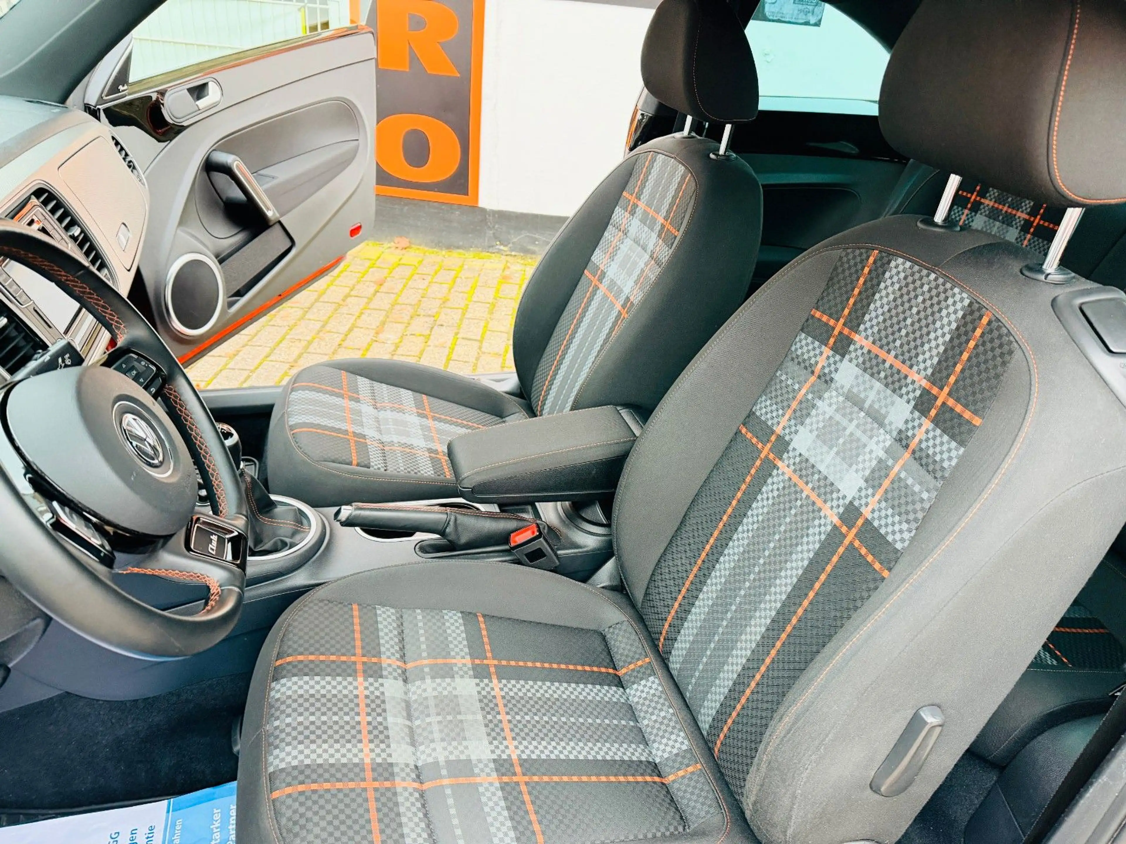 Volkswagen New Beetle Beetle Lim. Club BMT+Navi+Wartung NEU — photo 18