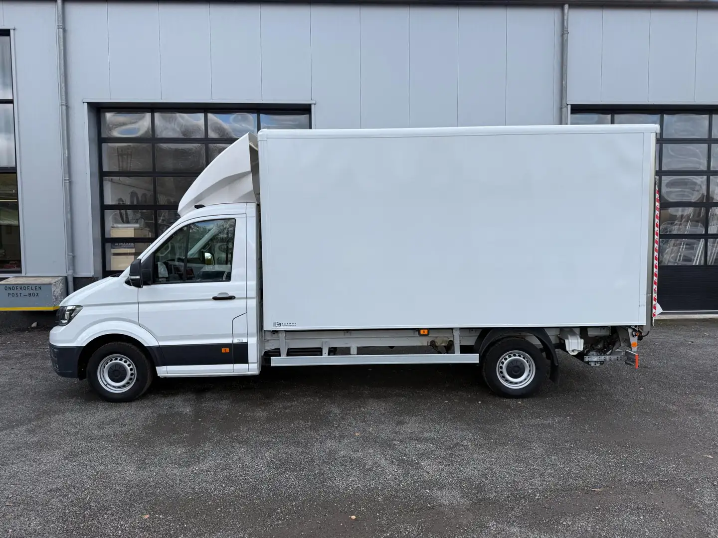 Volkswagen Crafter 2.0 TDI 140PK Bakwagen Laadklep 980KG Laadvermogen Wit - 2