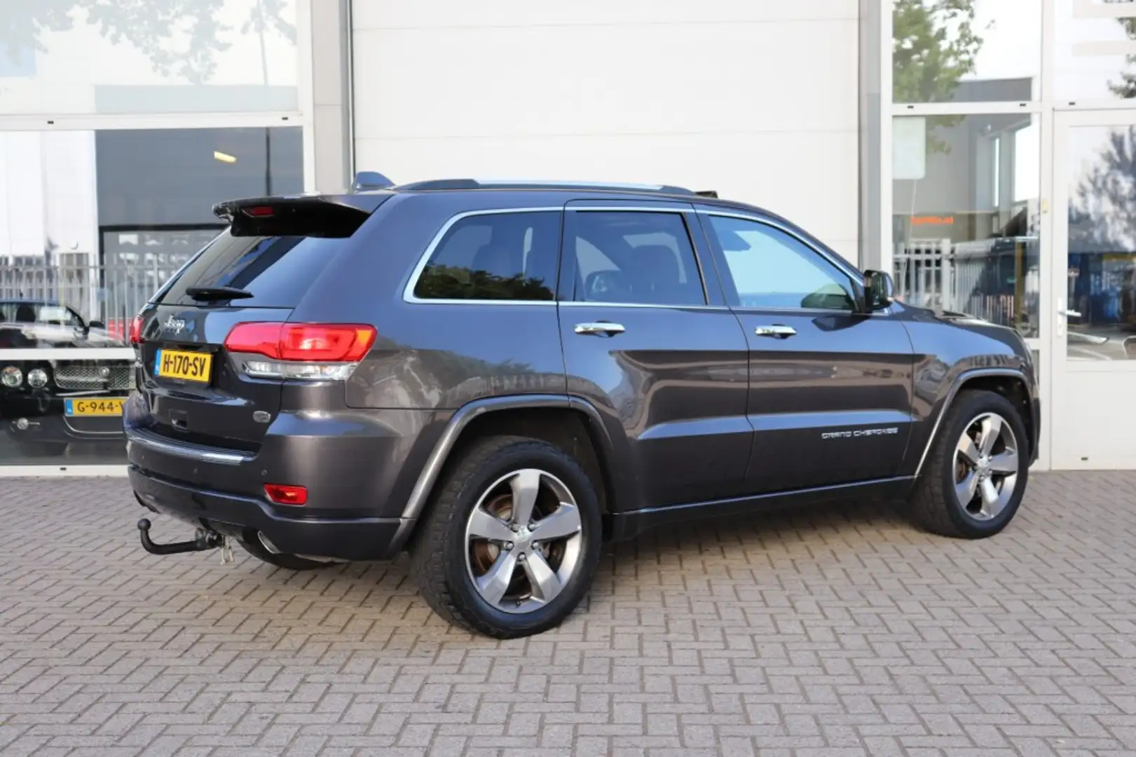 Jeep Grand Cherokee 3.0 CRD OVERLAND/STOEL.STUUR.VERW/STOEL.VENT/ADAP. Grijs - 2