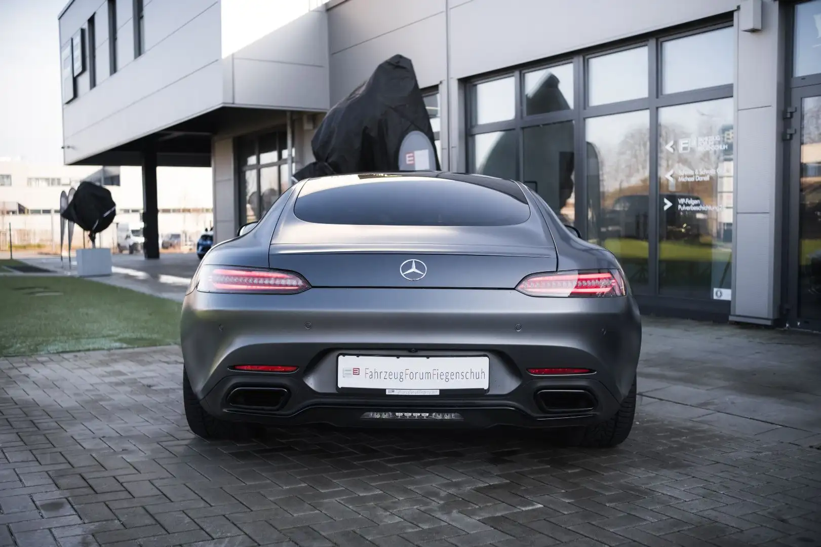 Mercedes-Benz AMG GT -Steuer-Night Paket-Pano-Burmester-PTS Grau - 2
