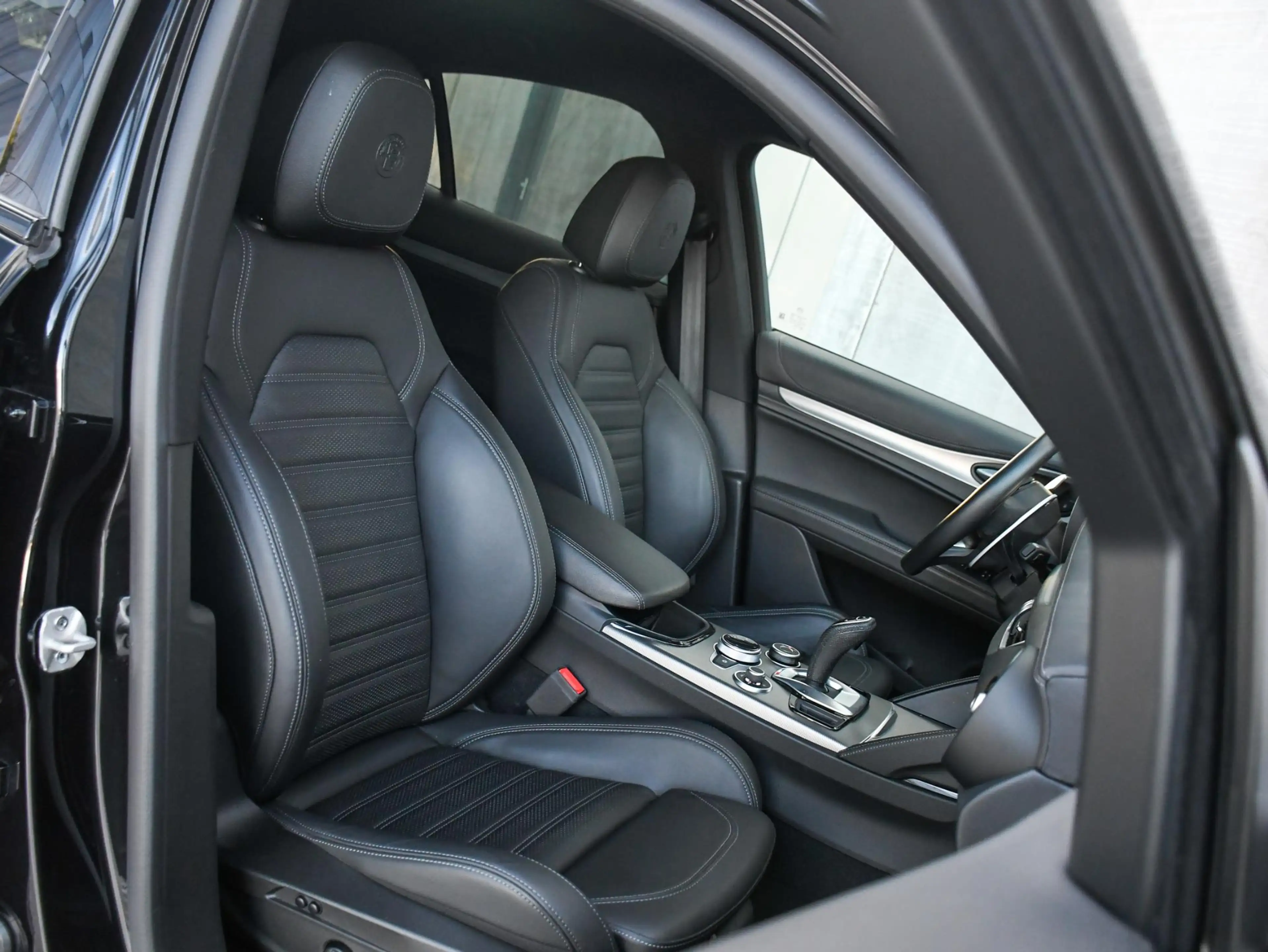 Alfa Romeo Stelvio Veloce Ti 2.0 Turbo 280pk AWD Automaat HARMAN/KARD — photo 14