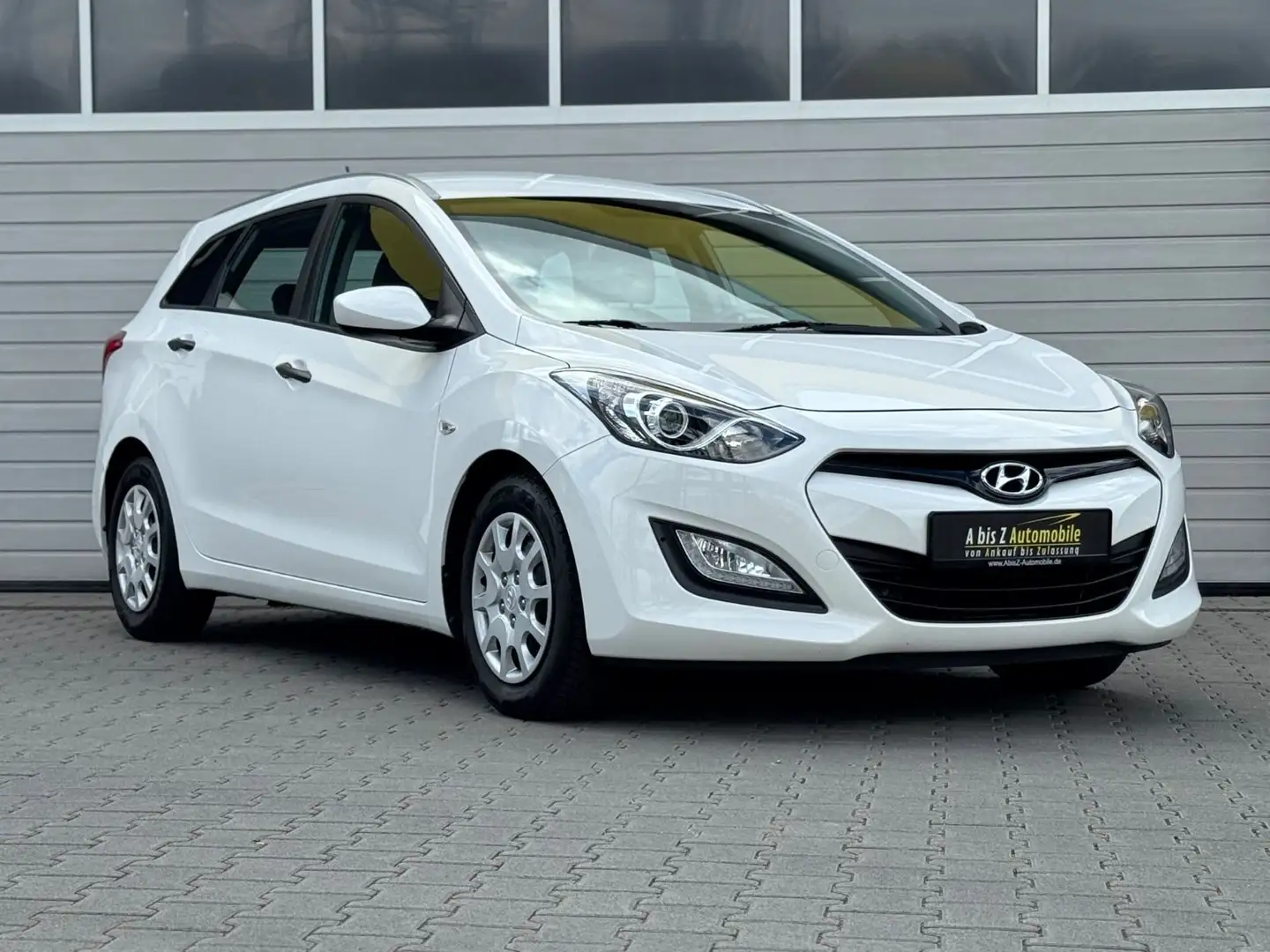 Hyundai i30 cw 1.Hand/8-fach bereift/Garantie Weiß - 2