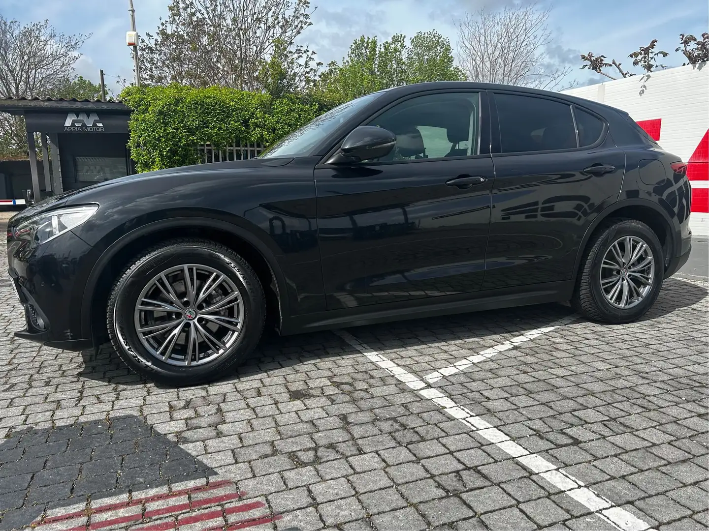 Alfa Romeo Stelvio Stelvio 2.2 t Executive rwd 180cv auto Černá - 2