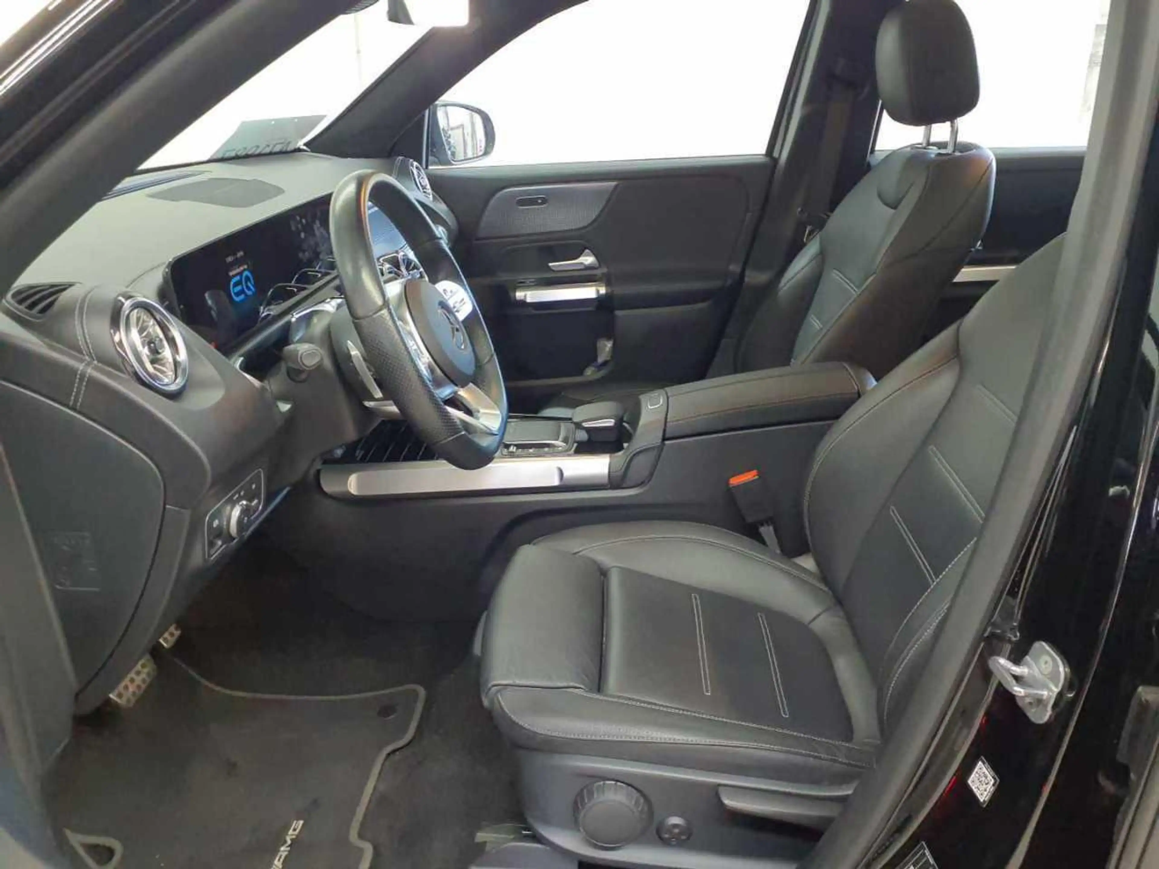 Mercedes-Benz EQB 300 4MATIC AMG Line 67 kWh // SoH 97% | Panoramadak | — photo 7