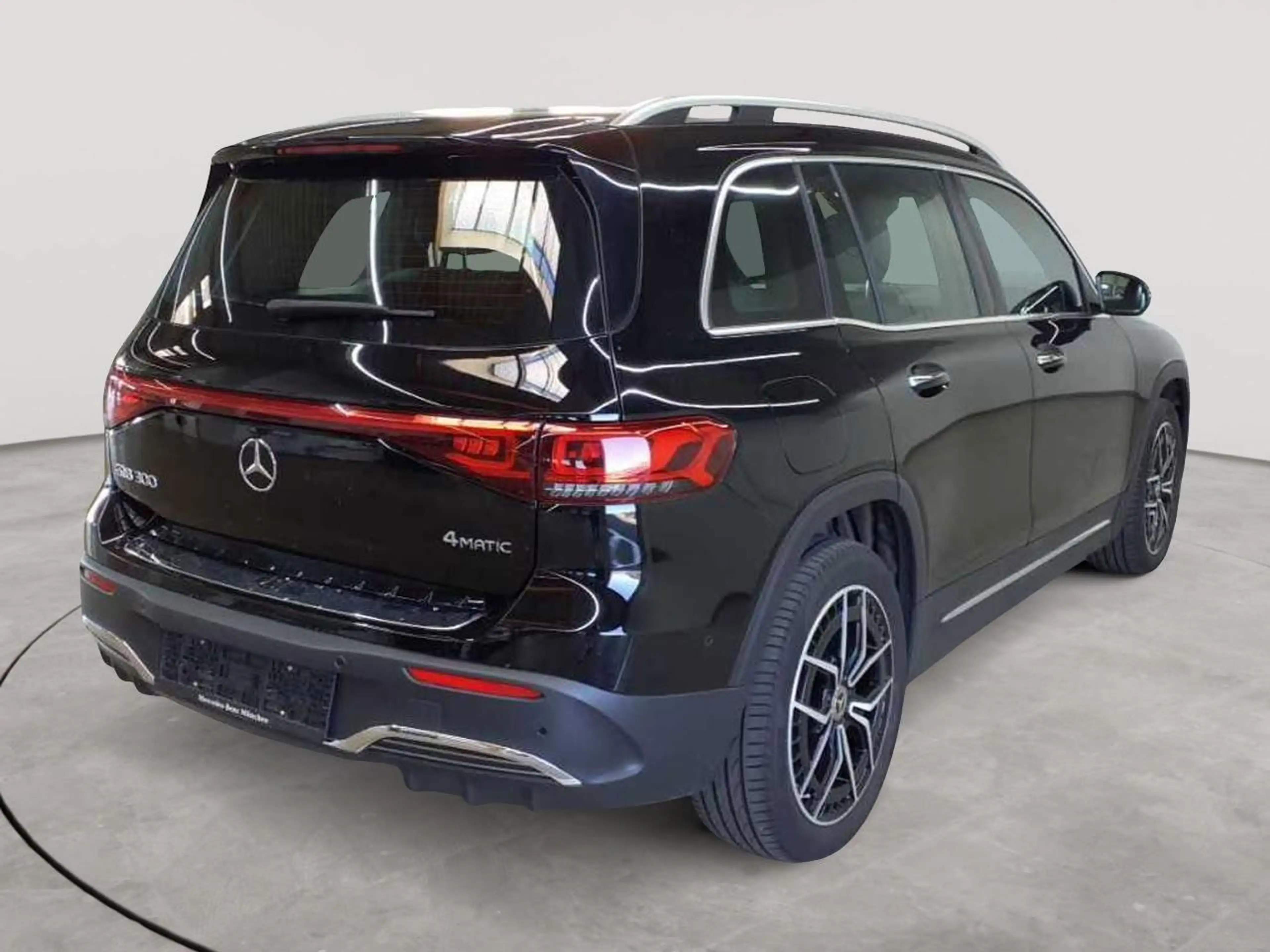 Mercedes-Benz EQB 300 4MATIC AMG Line 67 kWh // SoH 97% | Panoramadak | — photo 5