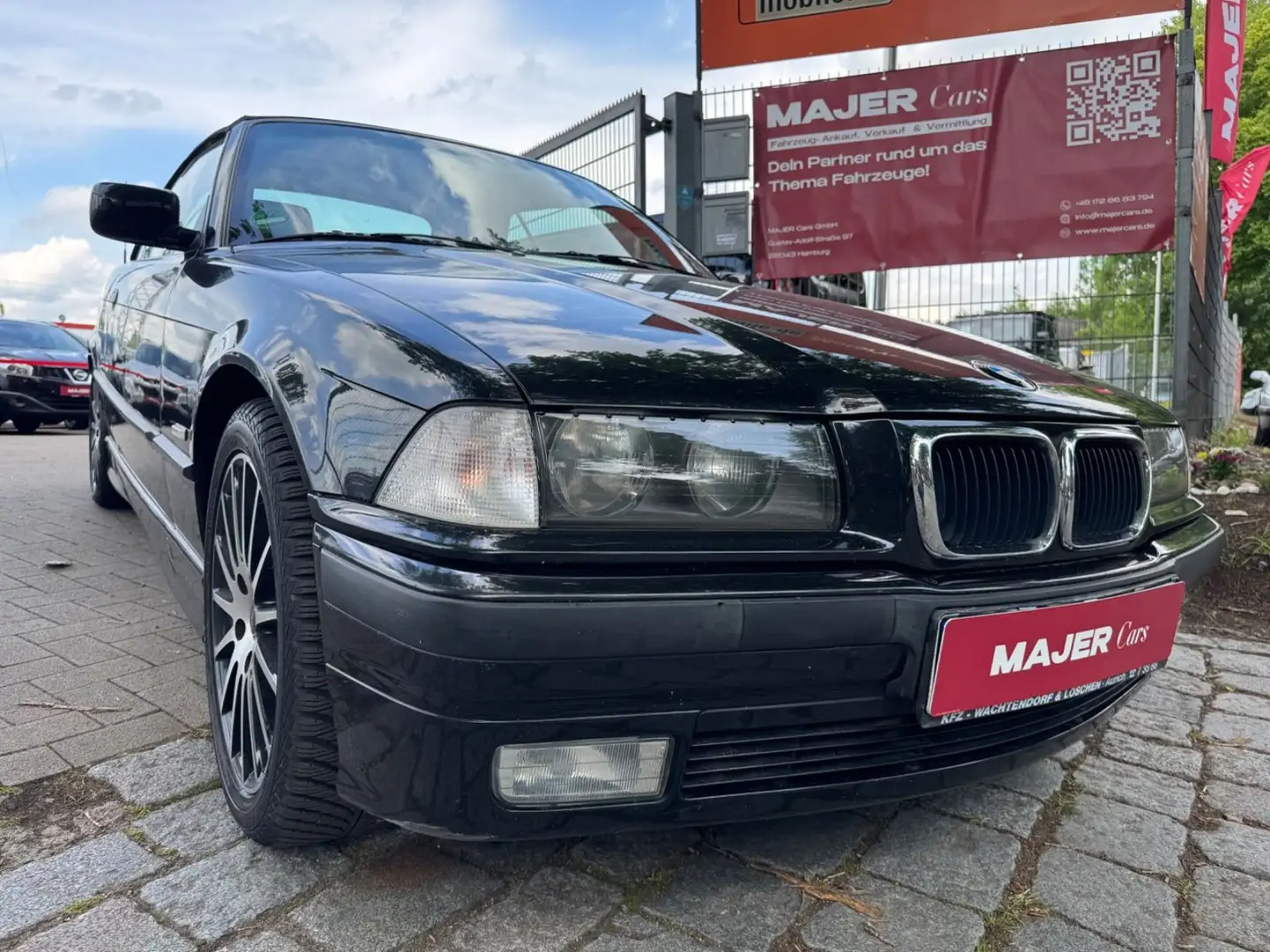 BMW 320 Schwarz - 1