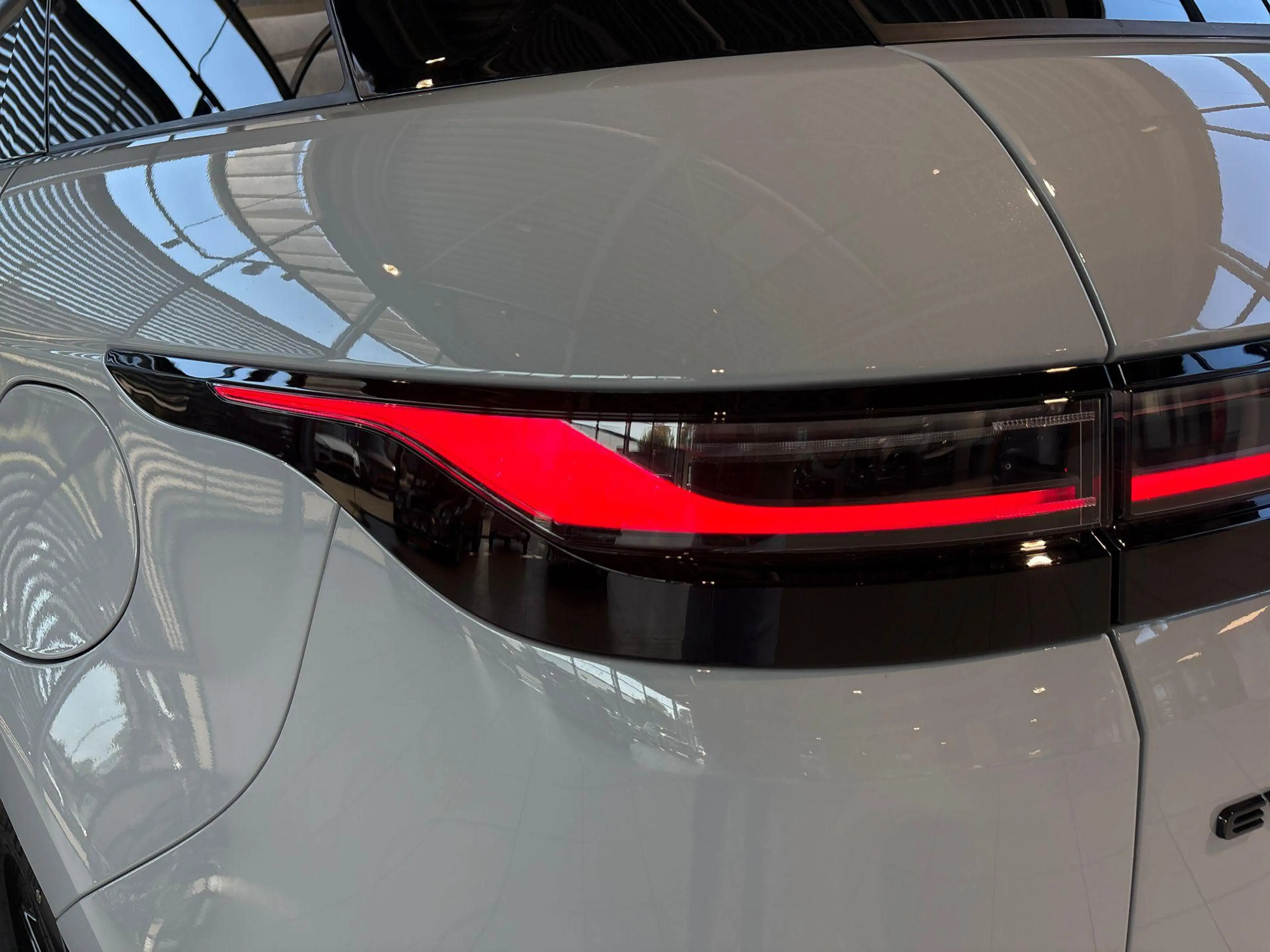 Land Rover Range Rover Evoque P270e AWD DYNAMIC SE -PANO.DAK|20"LM|BLACK PACK|CO — photo 23