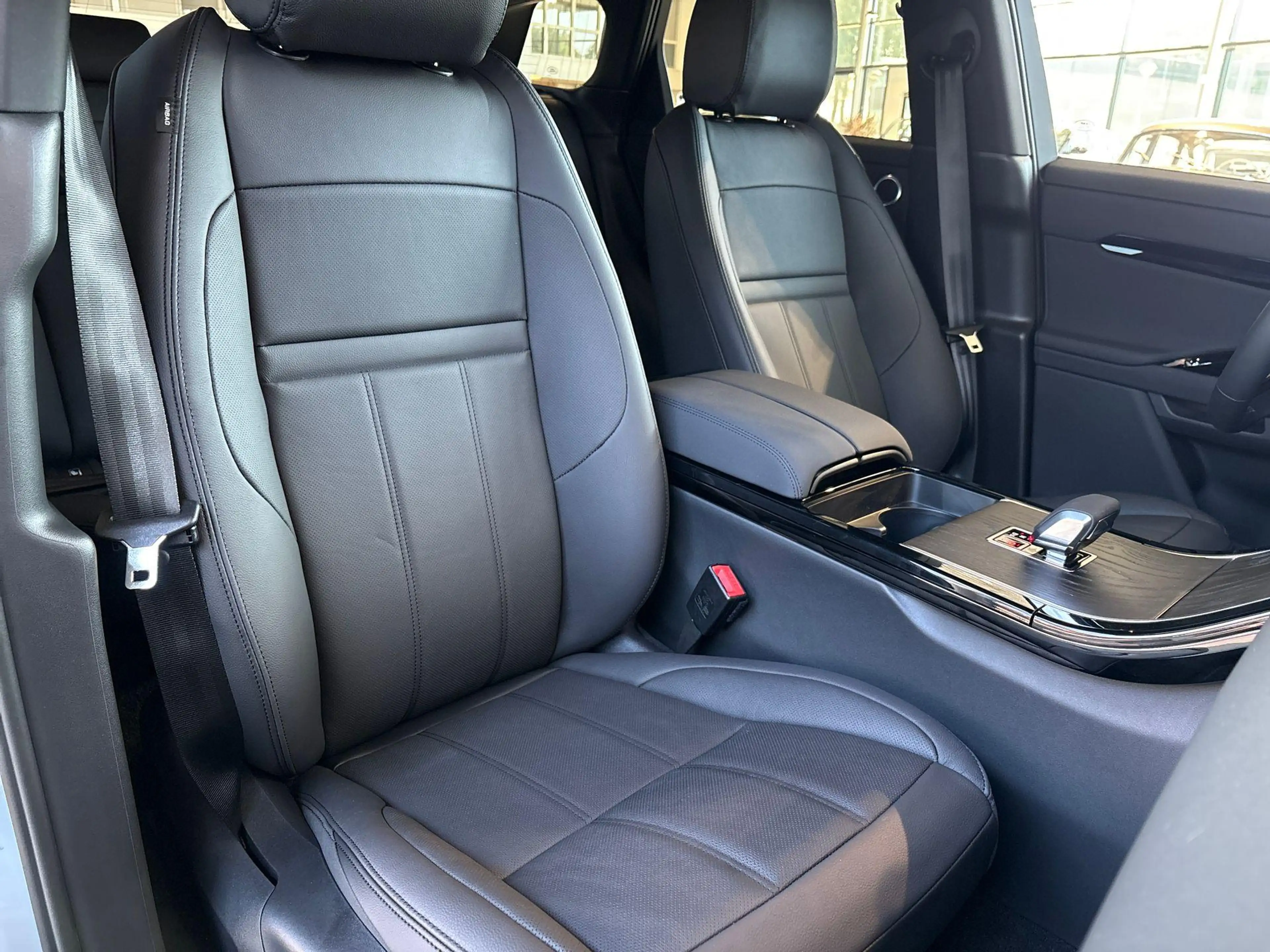 Land Rover Range Rover Evoque P270e AWD DYNAMIC SE -PANO.DAK|20"LM|BLACK PACK|CO — photo 10