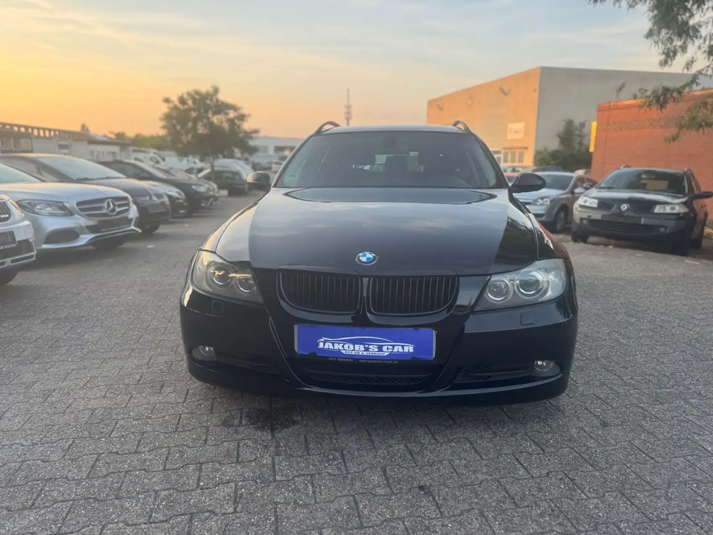BMW 320 Baureihe 3 Touring 320d Schwarz - 2