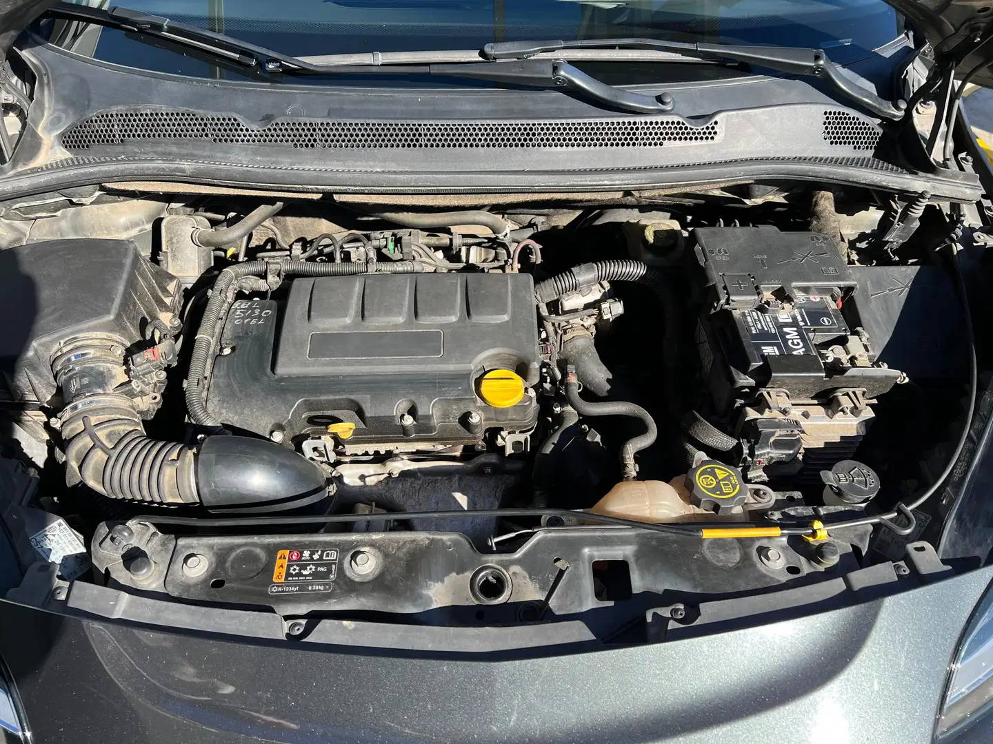 Opel Corsa Corsa 1.4 Turbo E Gris - 2