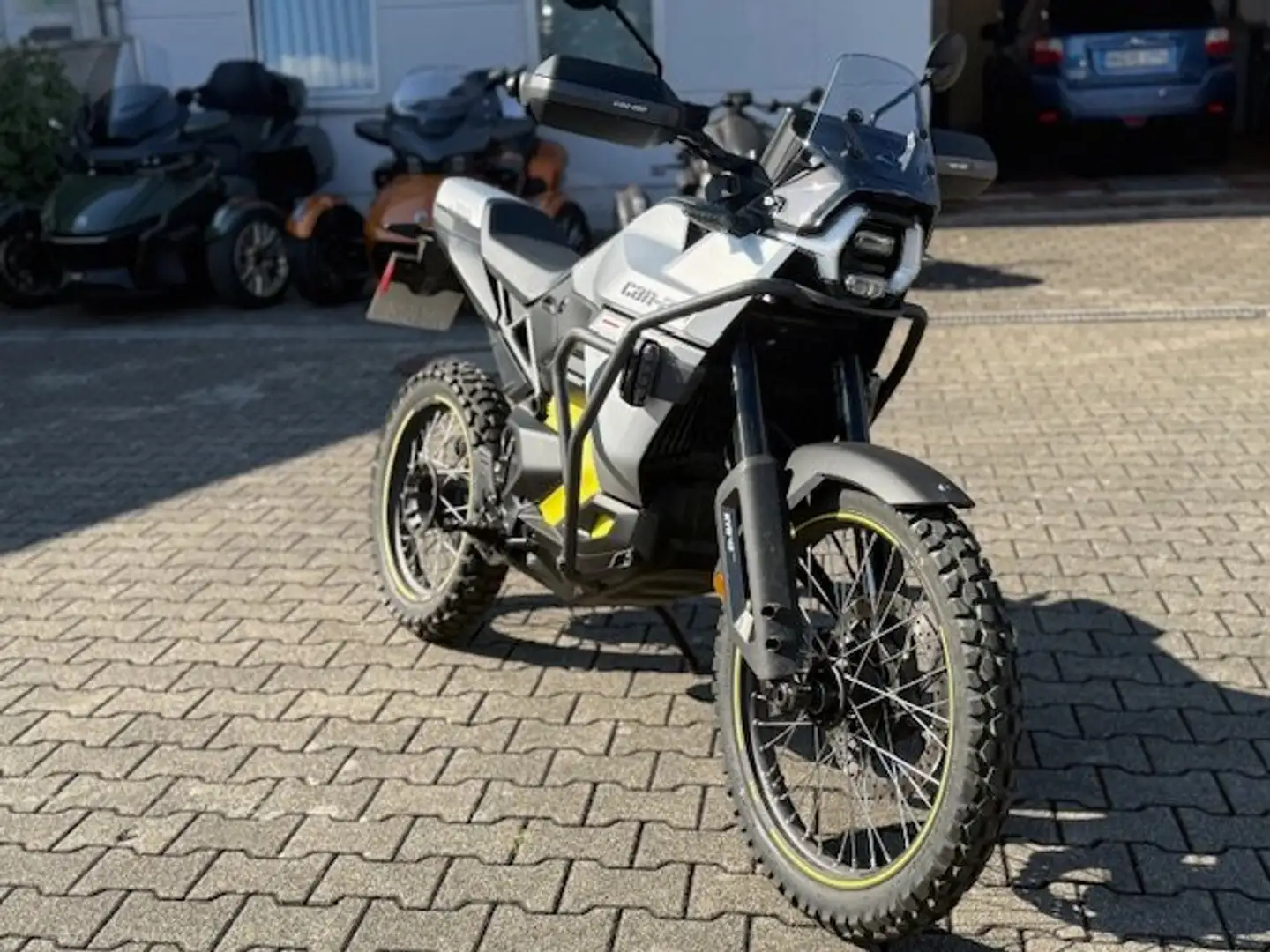 Can-Am Origin 73 Sondermodell Elektromotorrad 35 KW A2 Silber - 2