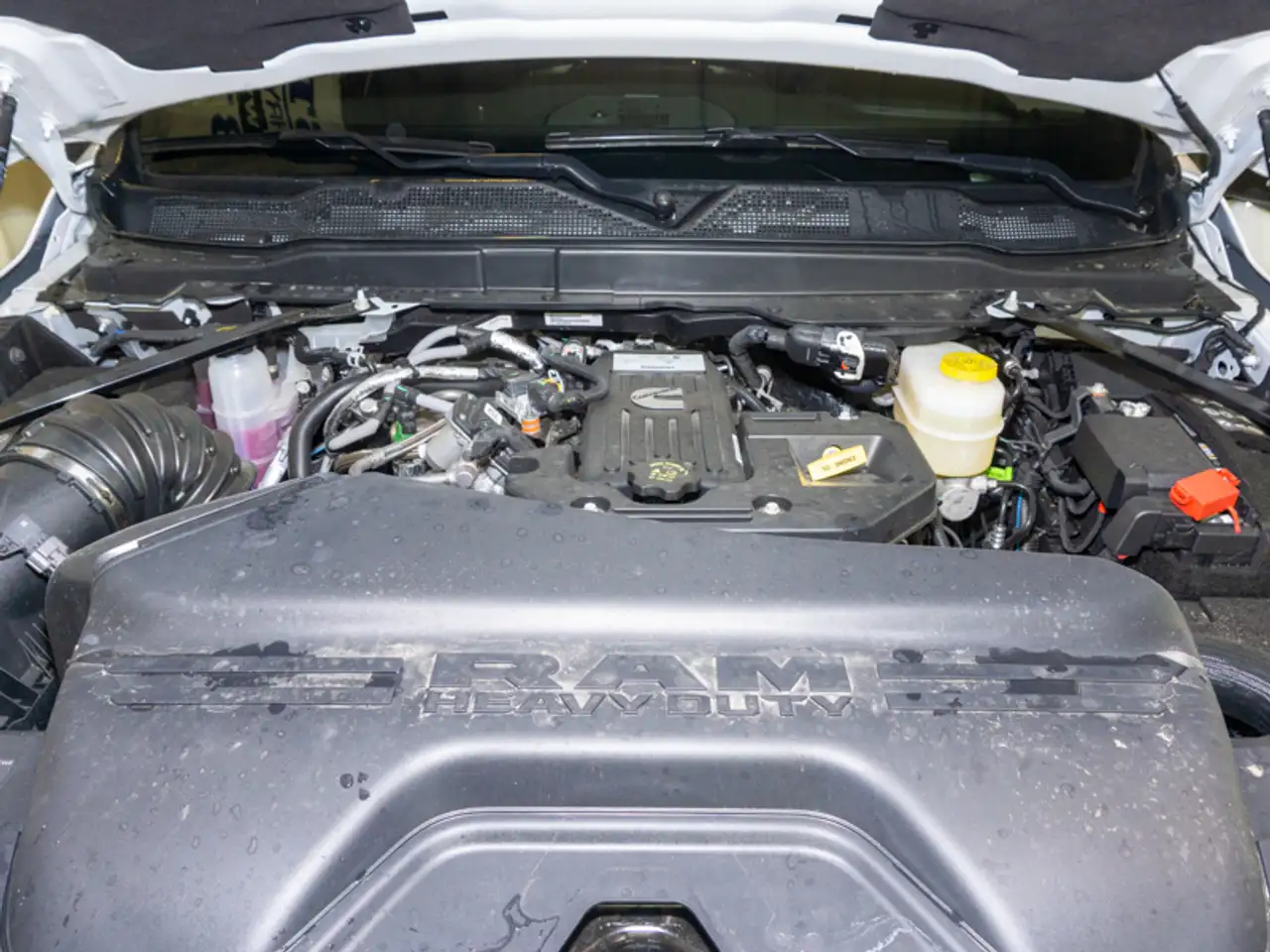 RAM 3500 снимка RAM 3500