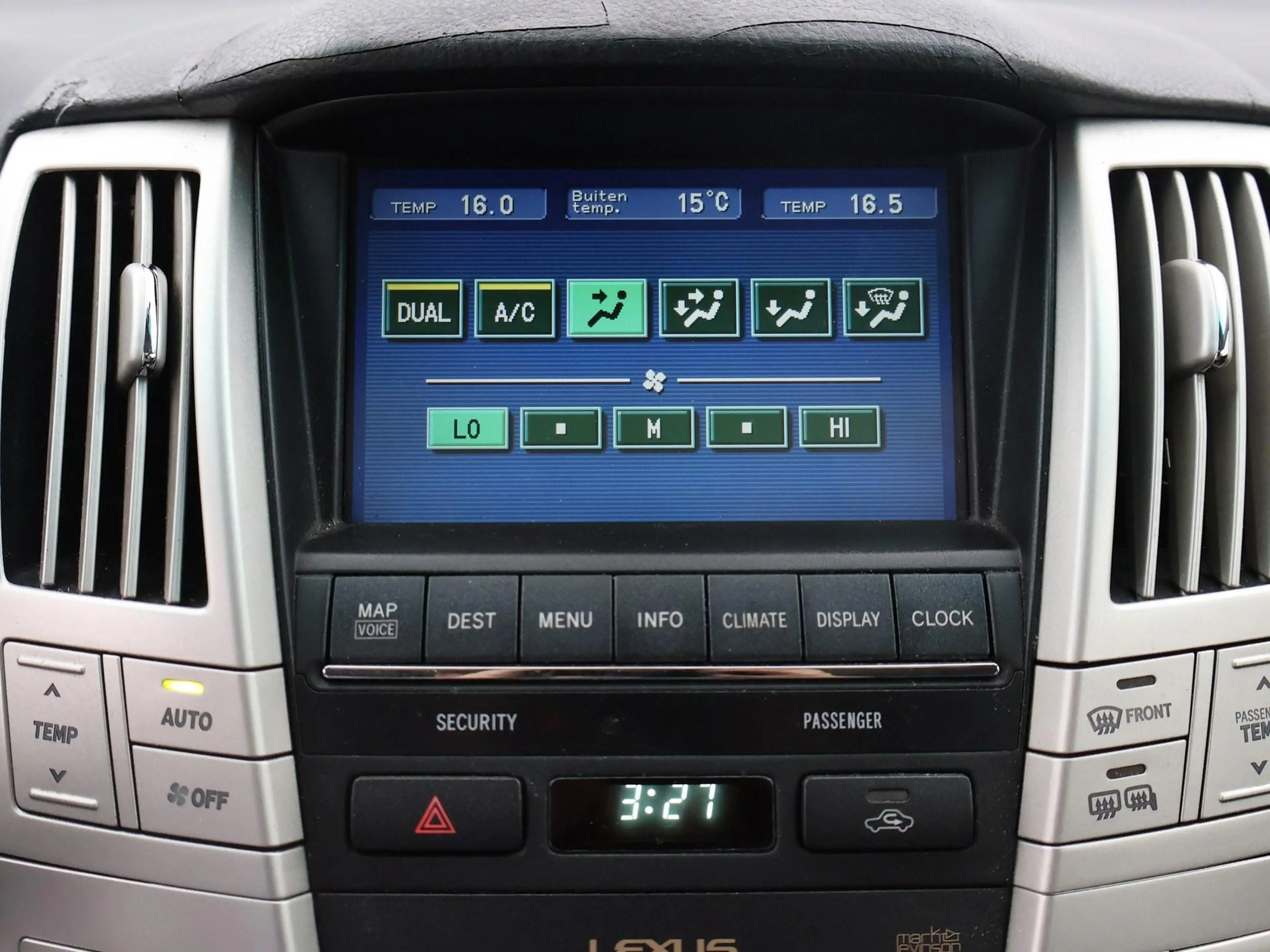 Lexus RX 400 400h 4WD 272 PK PLATINUM AUT. *YOUNGTIMER* + CAMER — photo 28