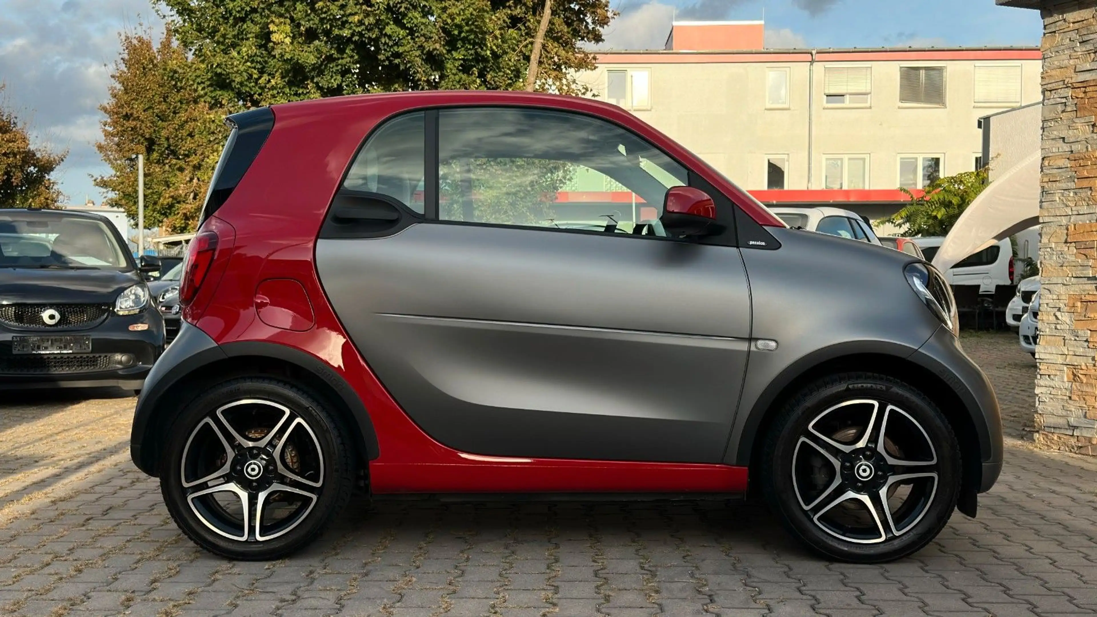 smart forTwo Coupe TURBO DCT SPORTPAKET! TITANIA MATT! PANO! — photo 10