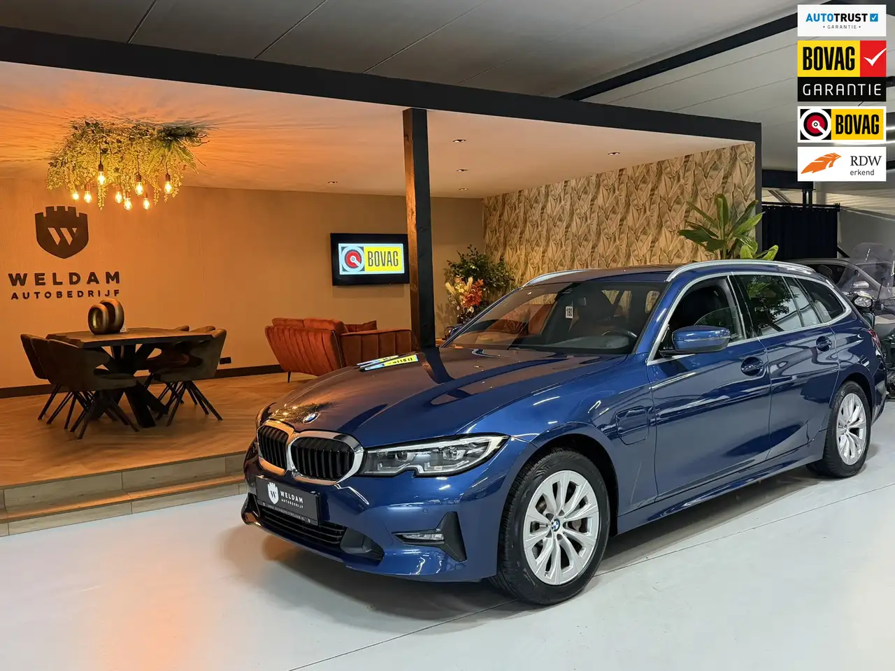 BMW 330
