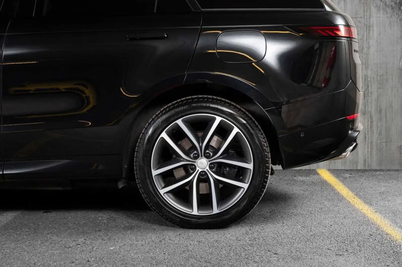 Land Rover Range Rover Sport 3.0 i6 PHEV Dynamic HSE 460 Noir - 2