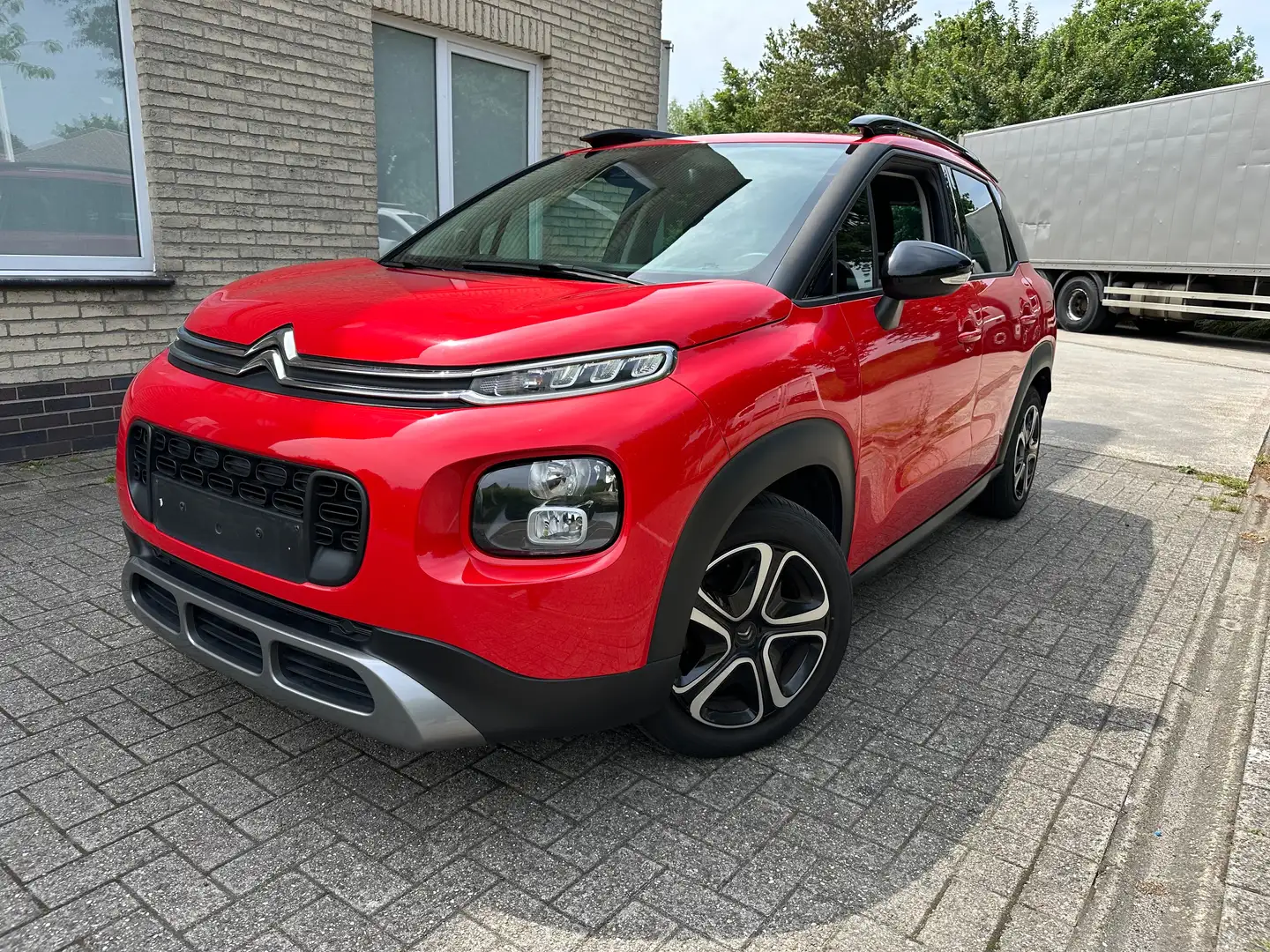 Citroen C3 Aircross C3 1.2 i Aircross PureTech Red - 1