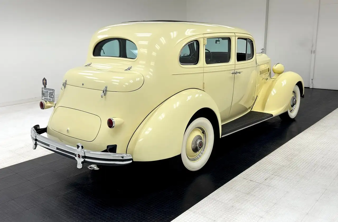 Packard 120 Sedan Series, foto 5