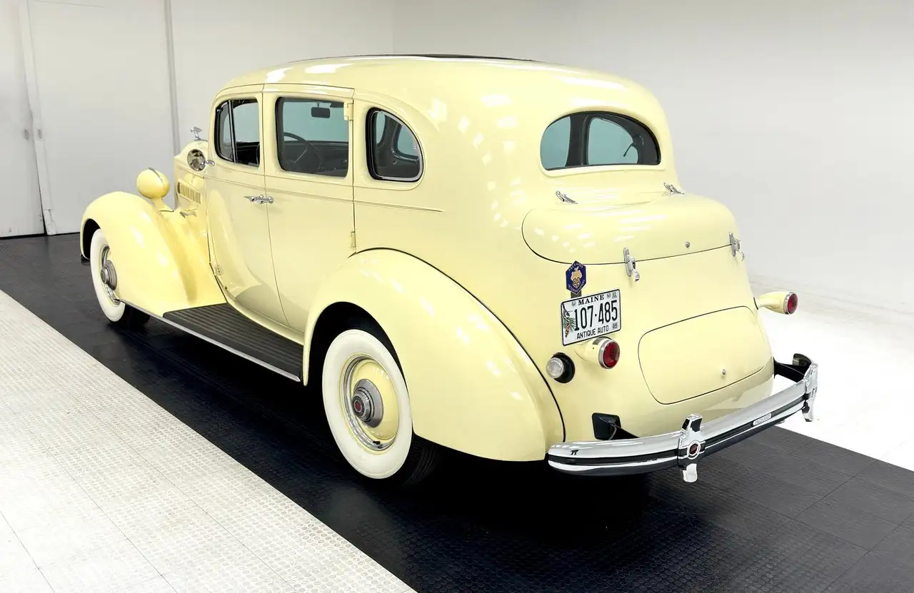 Packard 120 Sedan Series, foto 3