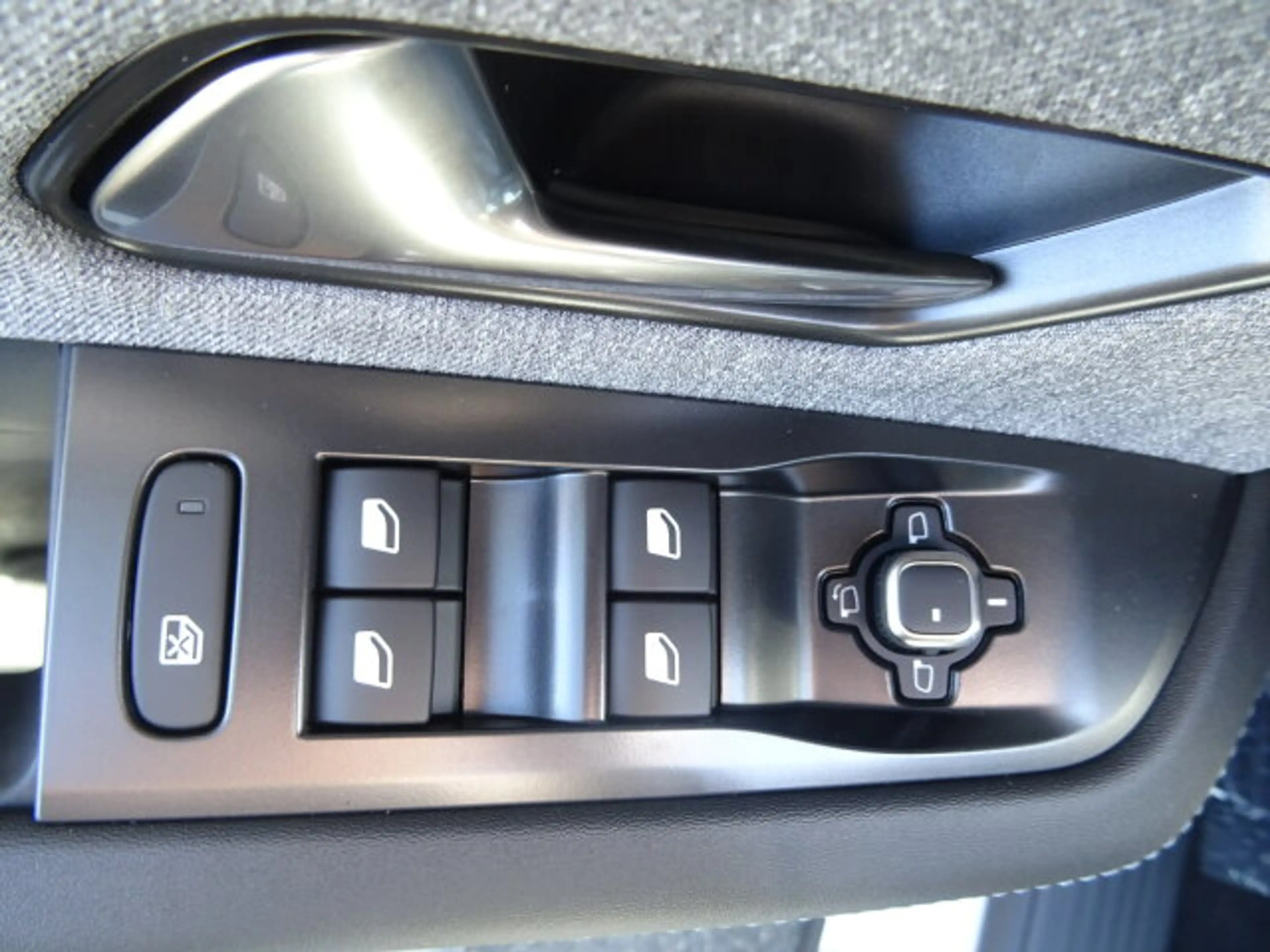 Opel Grandland Edition Hybrid Komf.Paket/AHK Autom./Klima/LED/Sitzhzg./eFH./Schadstoffarm nach Abgasnorm Euro 6e — photo 10