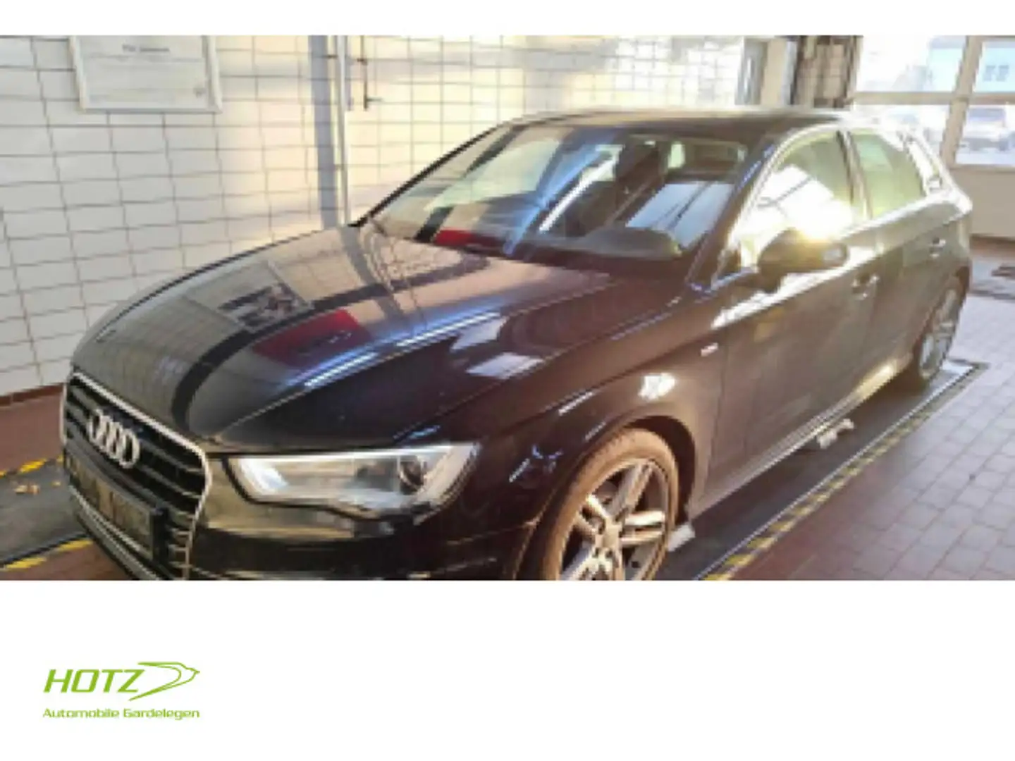 Audi A3 1.6 TDI Ambition Schwarz - 1