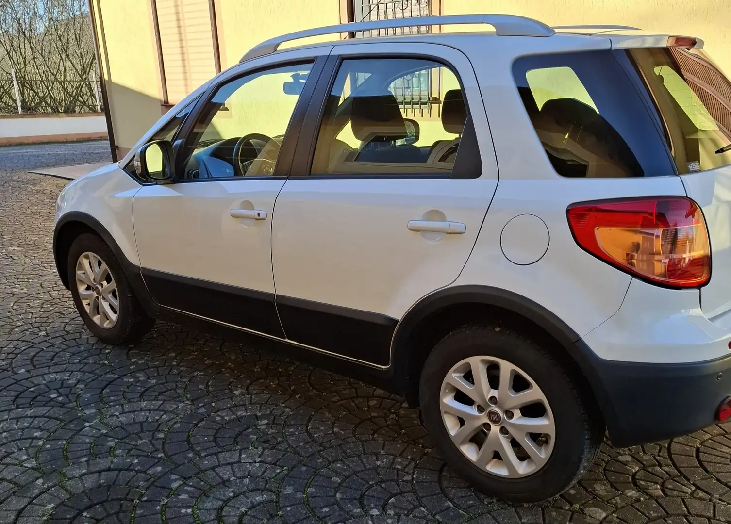 Fiat Sedici 1.6 16v Dynamic 4x2 120cv Alb - 1