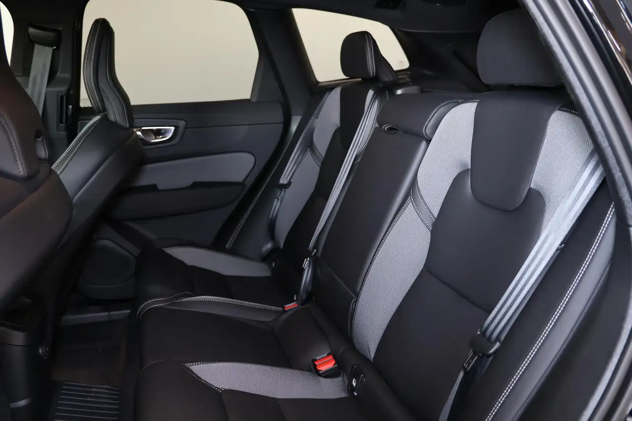 Volvo XC60 2026 — фото 15
