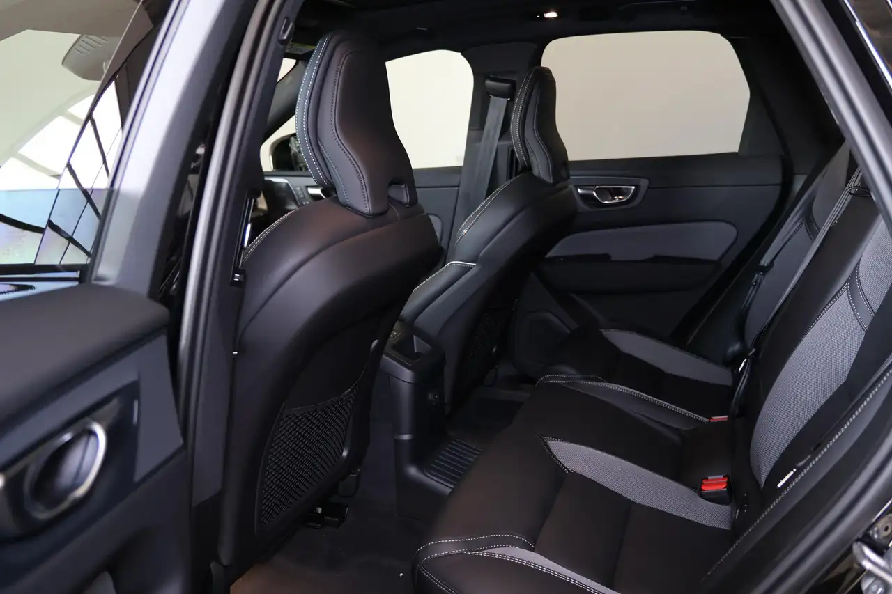 Volvo XC60 2026 — фото 14