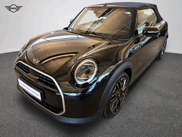 MINI Cooper C Cabrio Favoured Trim