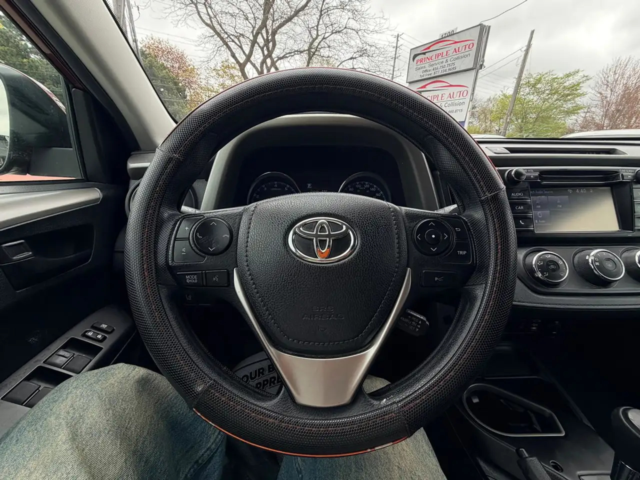 Toyota RAV 4 снимка Toyota RAV 4
