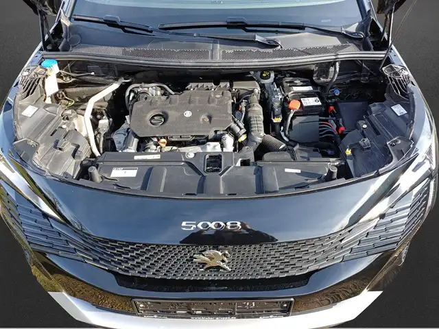 Peugeot 5008 view 5