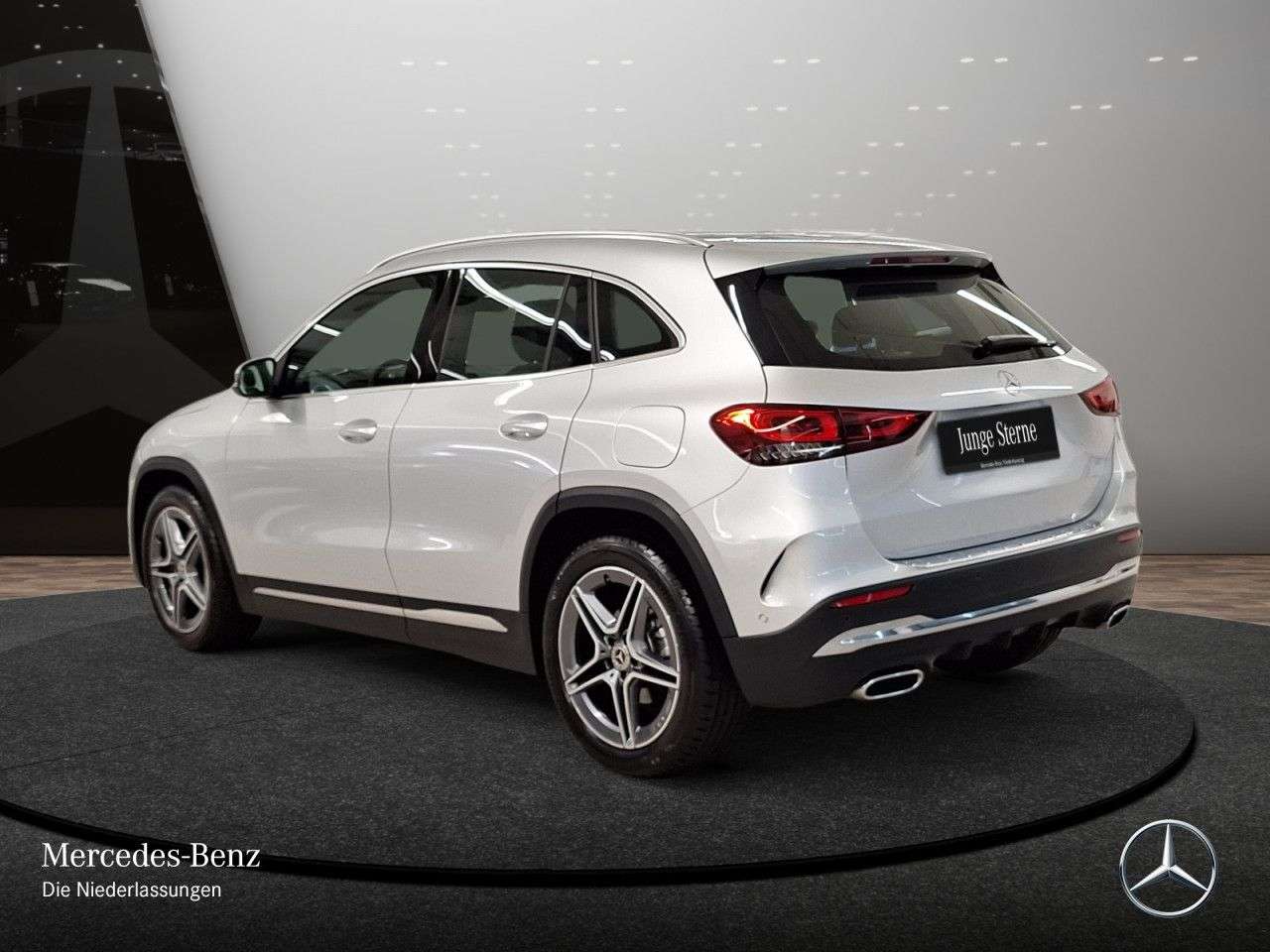 Mercedes-Benz GLA 200