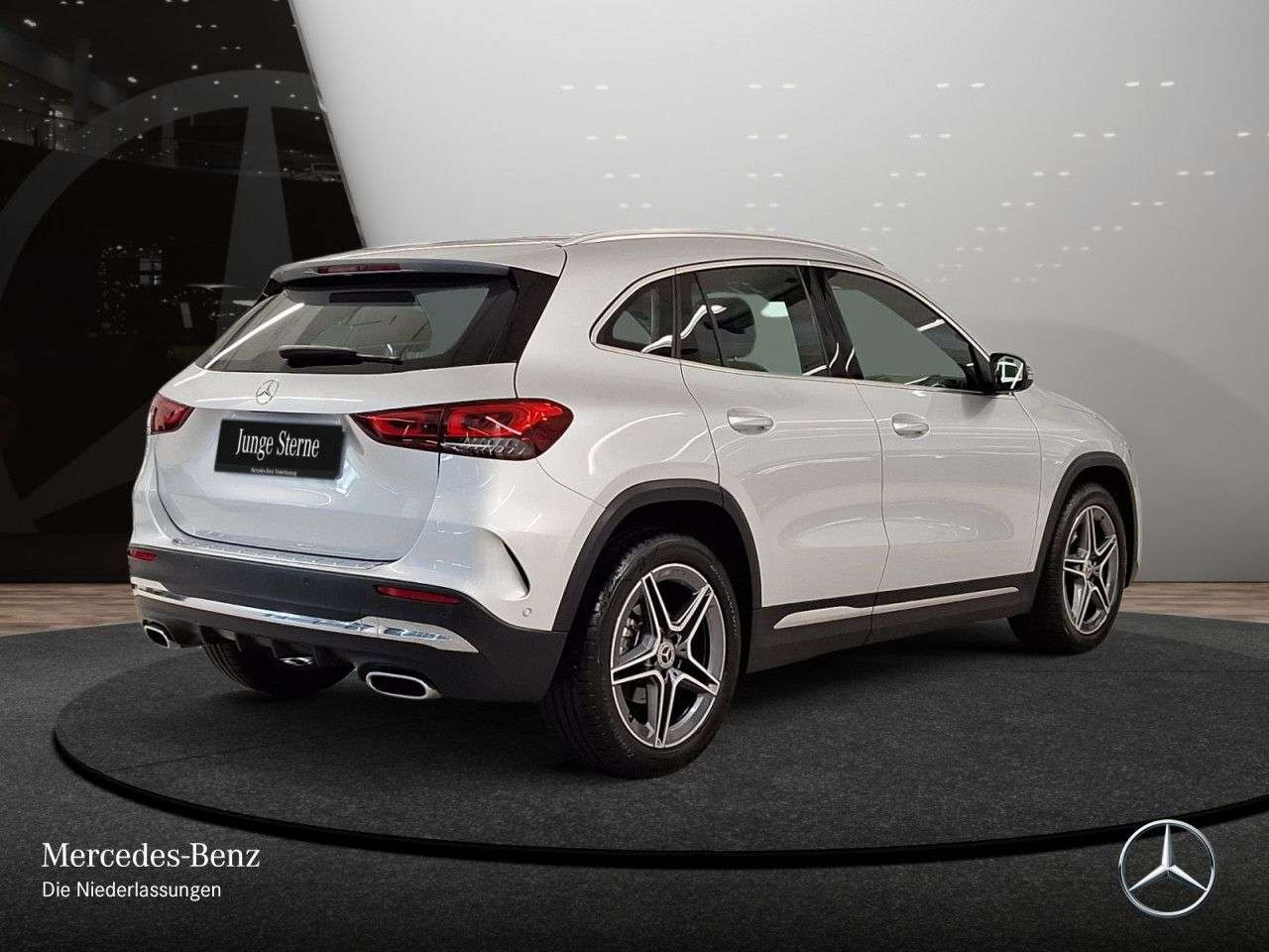 Mercedes-Benz GLA 200