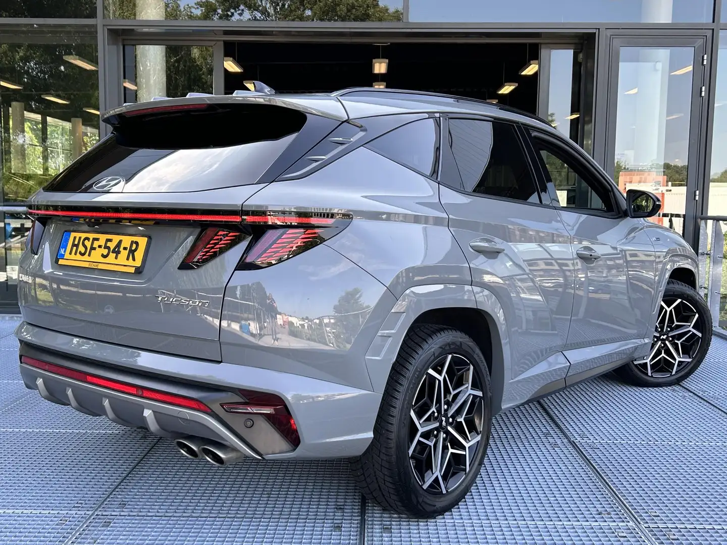 Hyundai TUCSON 1.6 N-line | Achteruitrijcamera | Parkeersensoren Grijs - 2