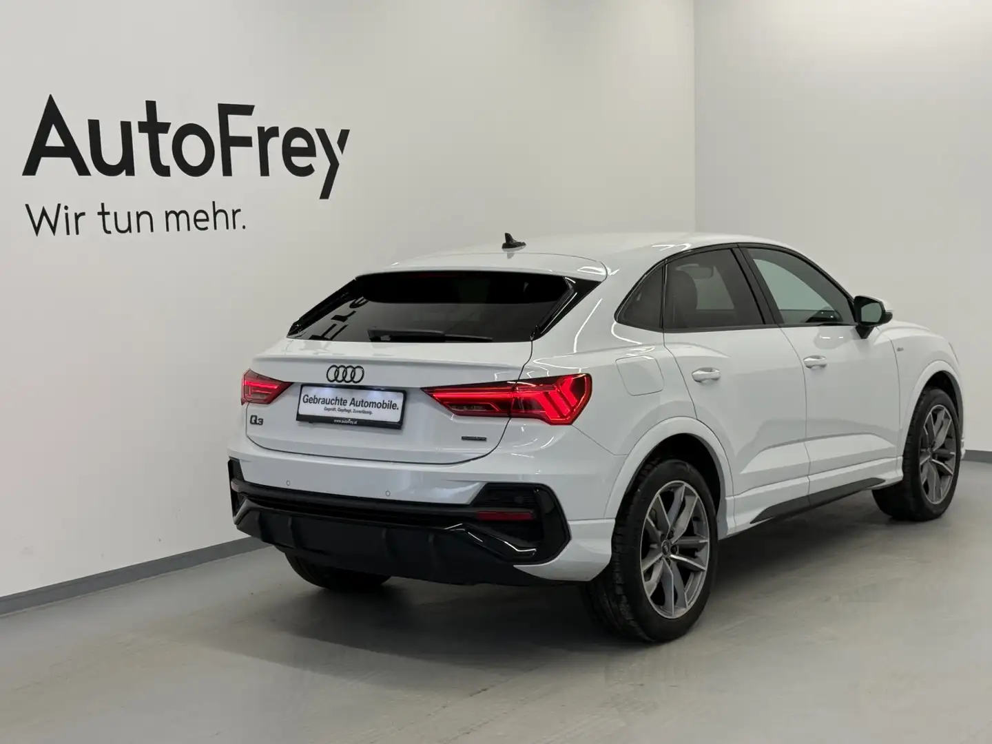 Audi Q3 Sportback 40 TFSI quattro S-line S-tronic Weiß - 2